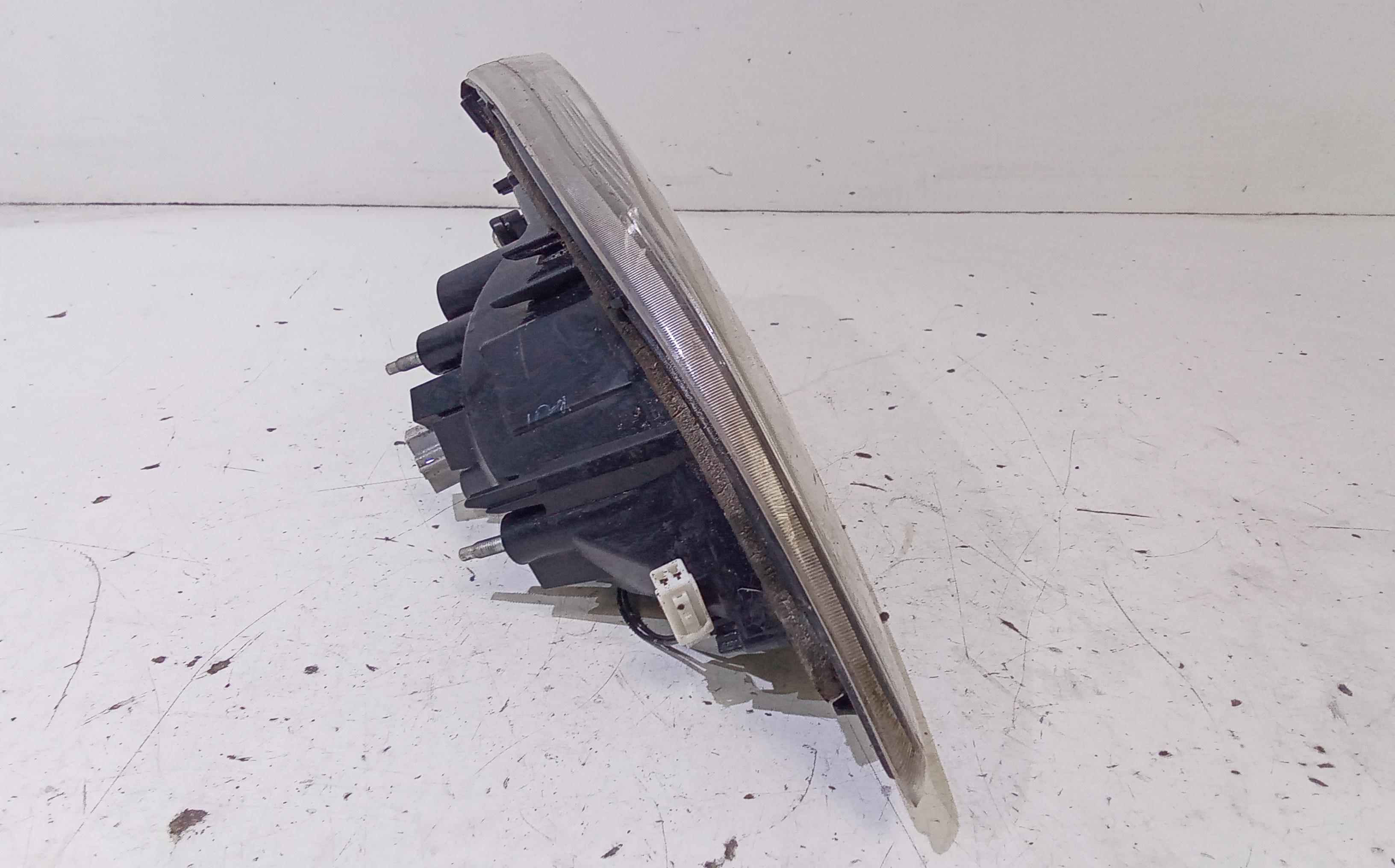 Stop Posteriore Destro Integrato nel Portello MAZDA 3 Berlina Serie (09>13)