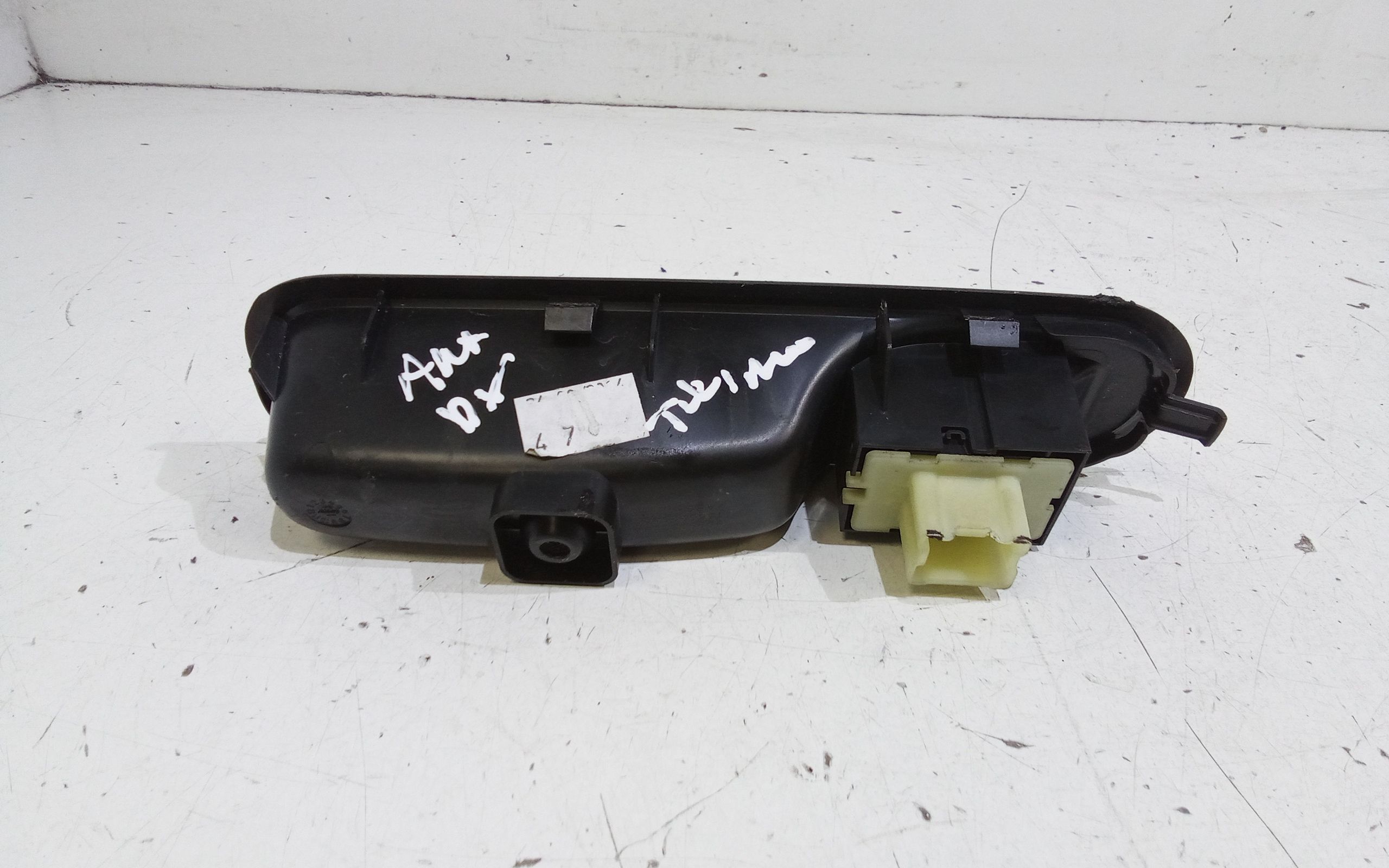 Pulsantiera Anteriore Destra Passeggero RENAULT Twingo III serie (14>)