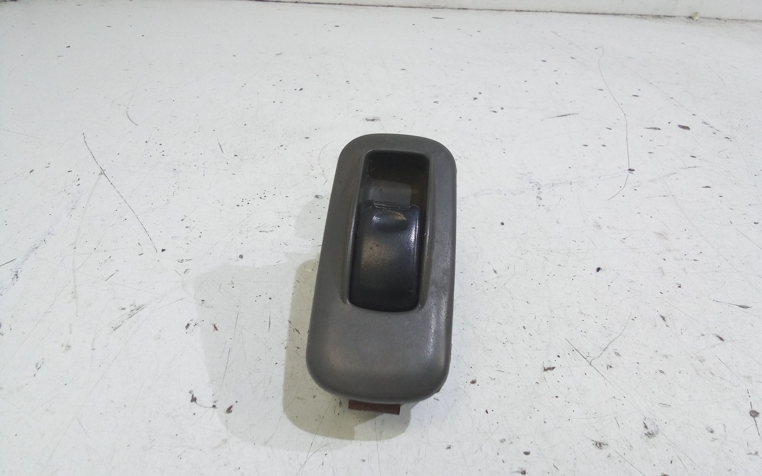 Pulsantiera Anteriore Destra Passeggero KIA Sportage Serie (98>04)