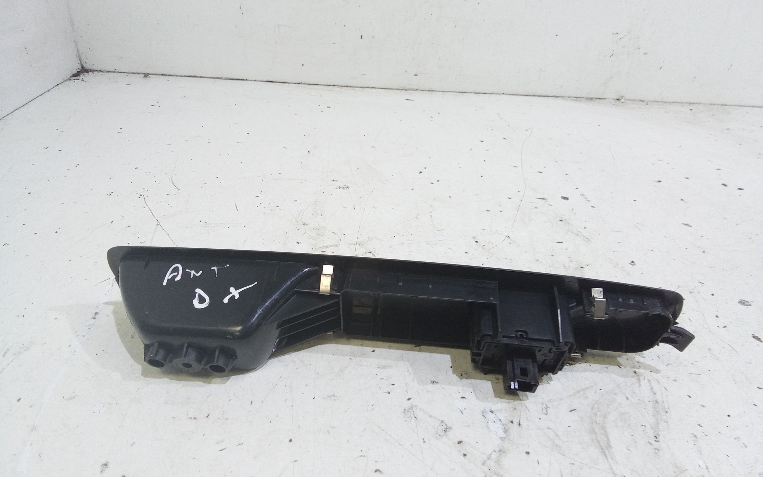 Pulsantiera Anteriore Destra Passeggero RENAULT Megane III (08>16)