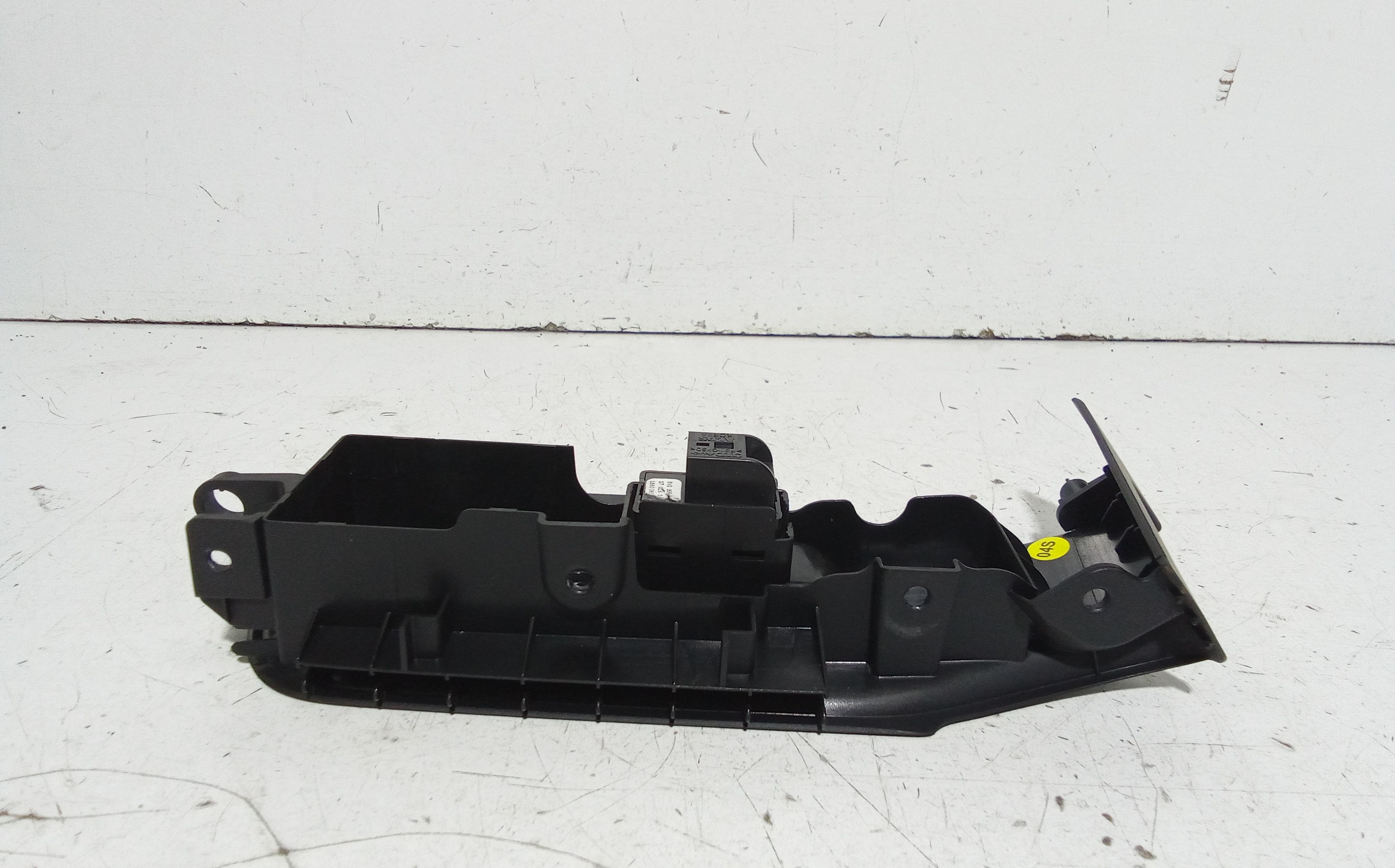 Pulsantiera Anteriore Destra Passeggero AUDI Q2 Serie (GAB) (16>)