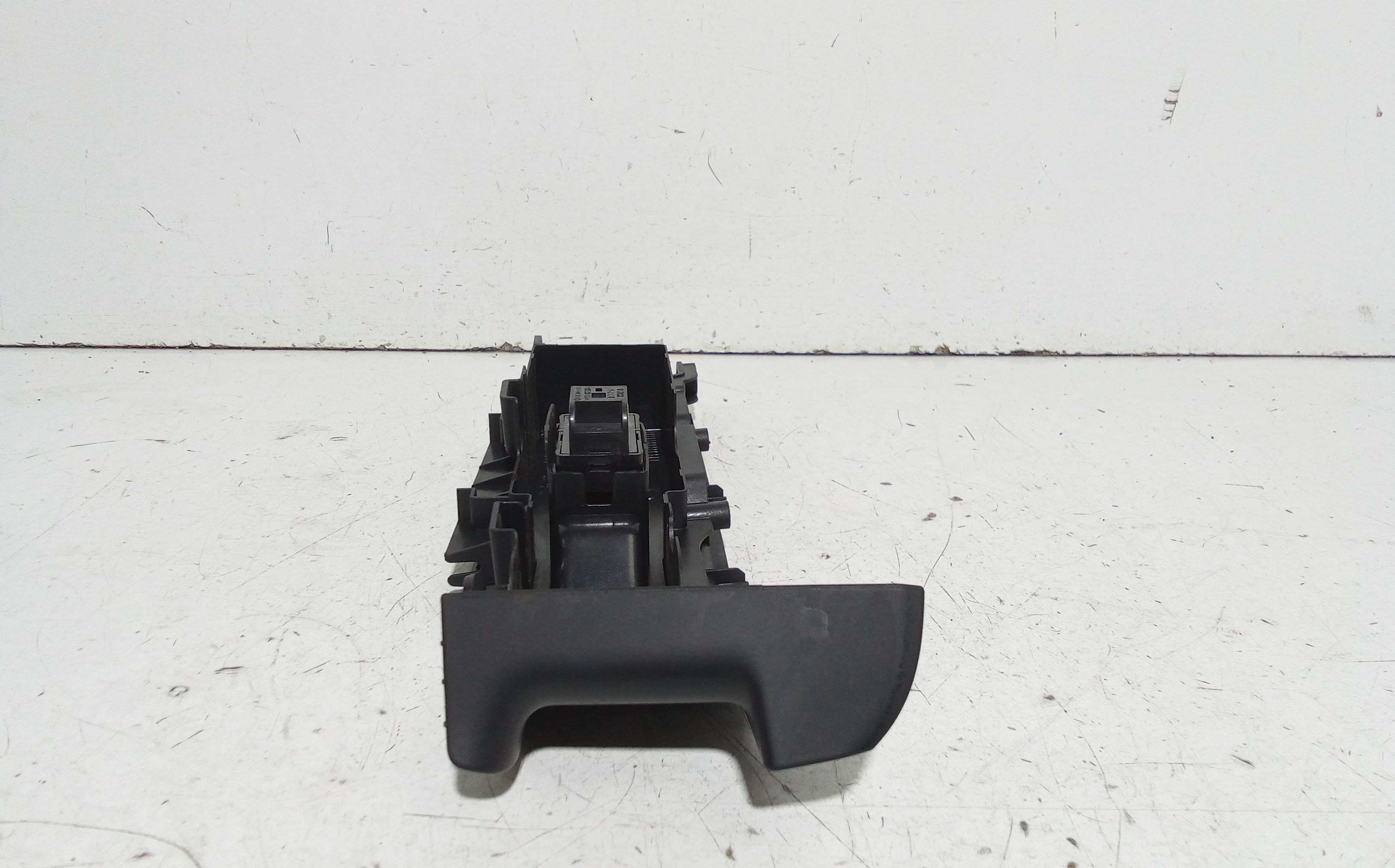 Pulsantiera Anteriore Destra Passeggero AUDI Q2 Serie (GAB) (16>)