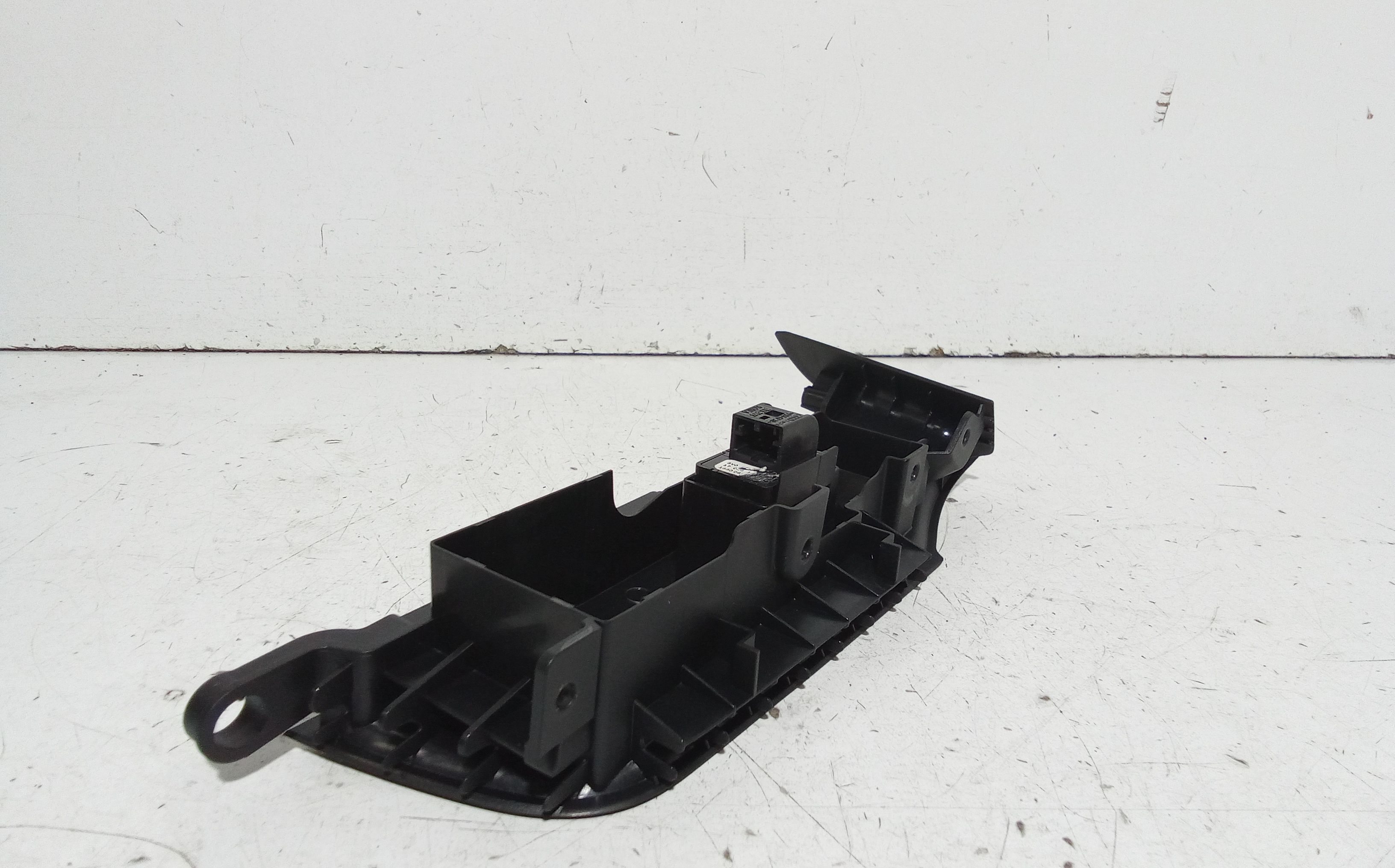 Pulsantiera Anteriore Destra Passeggero AUDI Q2 Serie (GAB) (16>)