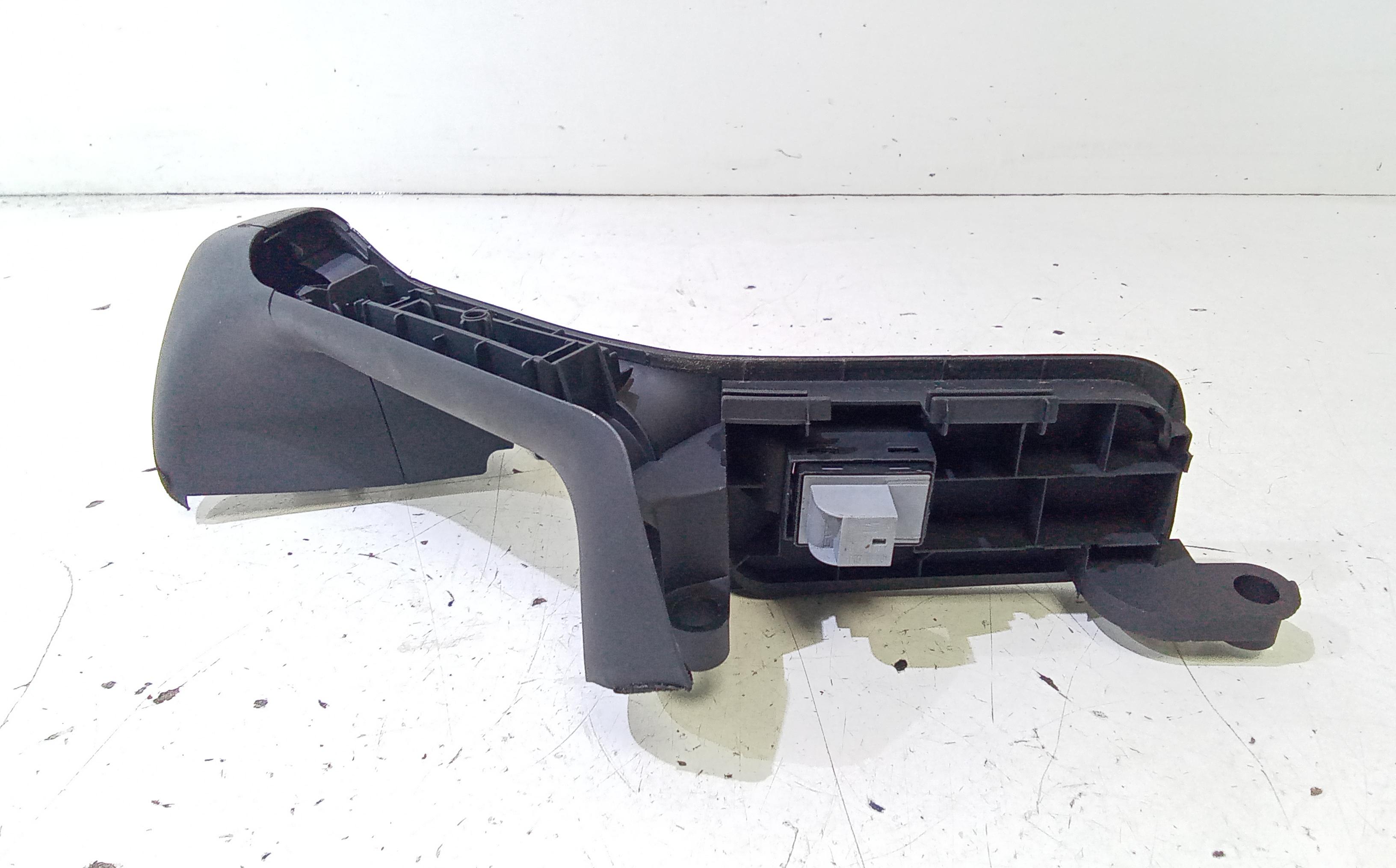 Pulsantiera Anteriore Destra Passeggero AUDI A6 Avant Serie C6 (4F5) (04>12)