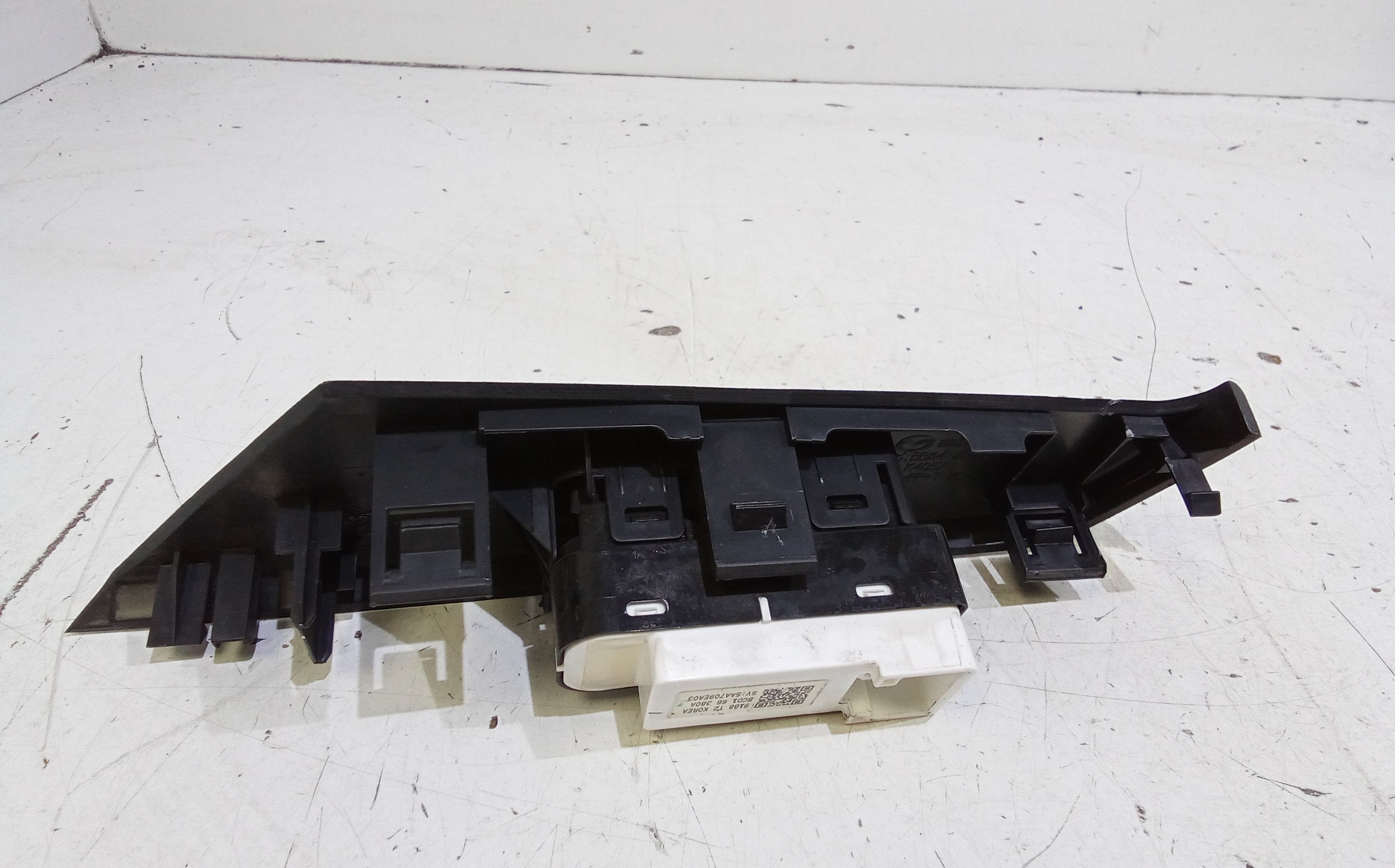 Pulsantiera Anteriore Destra Passeggero MAZDA 3 Berlina Serie (09>13)