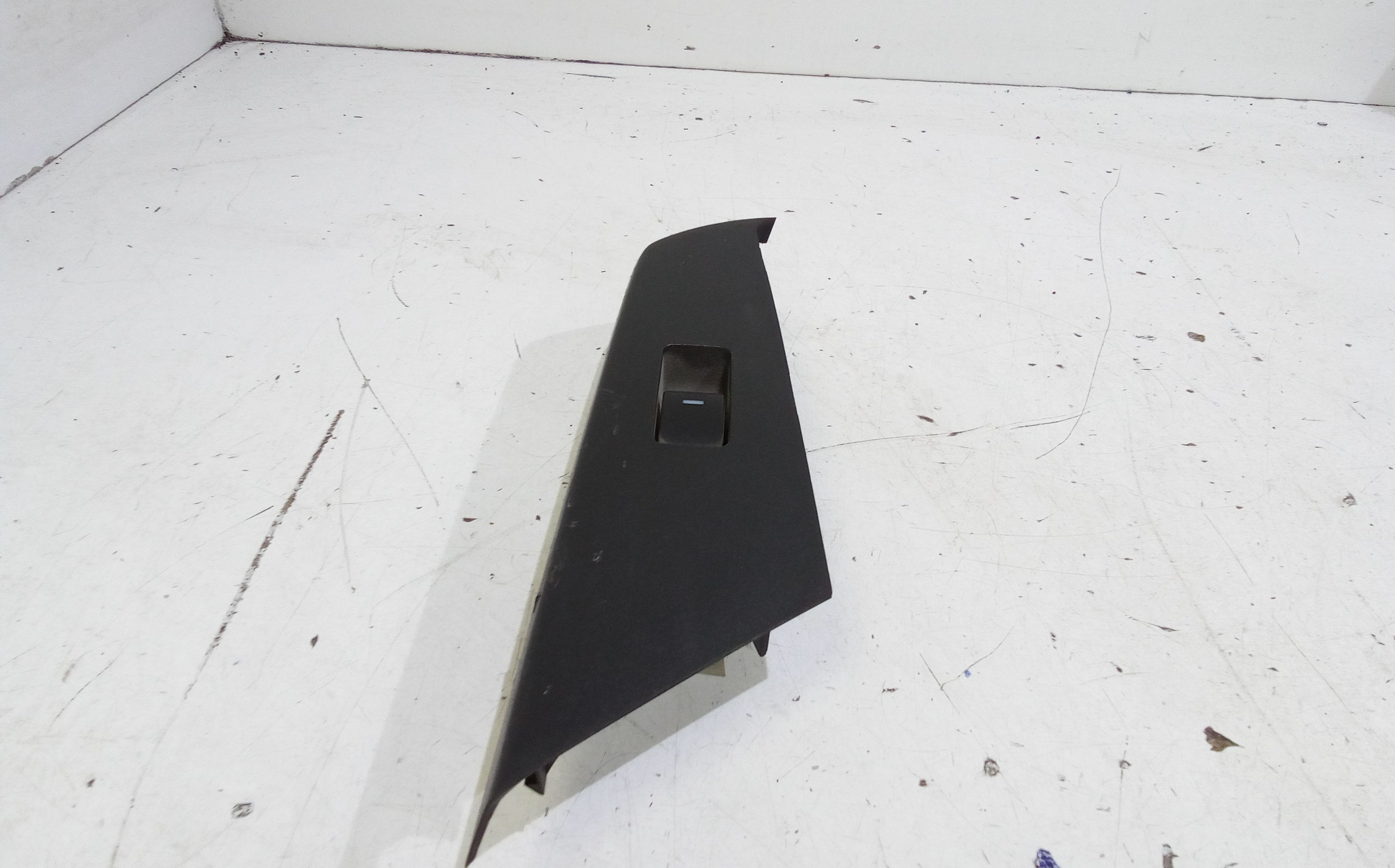 Pulsantiera Anteriore Destra Passeggero MAZDA 3 Berlina Serie (09>13)