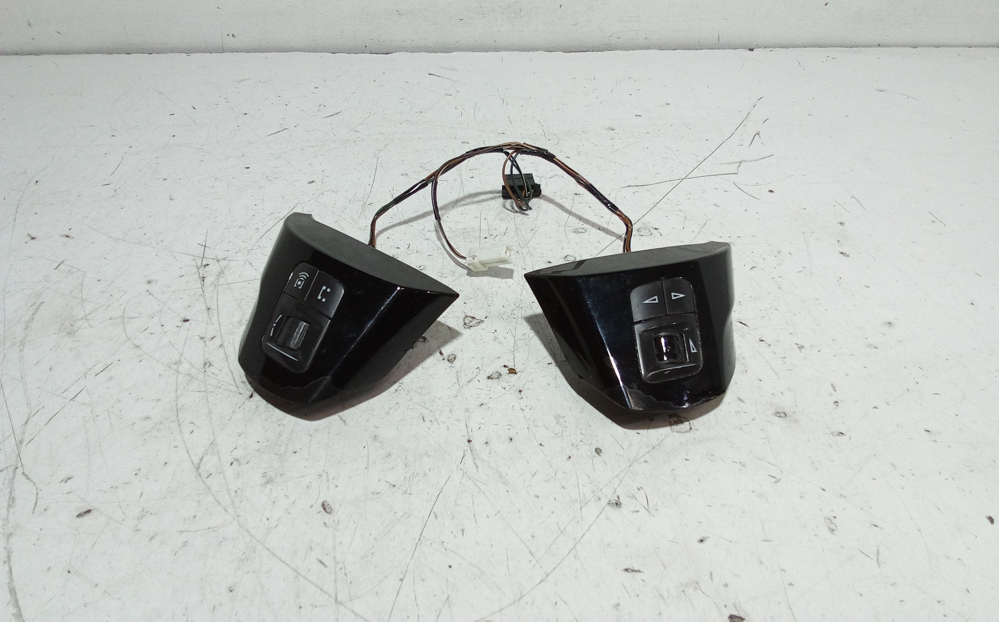 Comandi al volante multifunzione OPEL Corsa D 5P 1 Serie