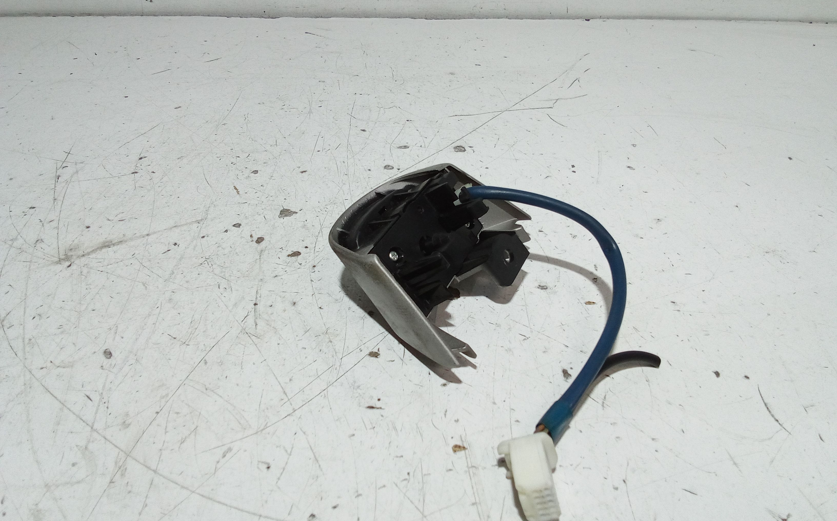 Comandi al volante multifunzione TOYOTA Yaris Serie (05>08)