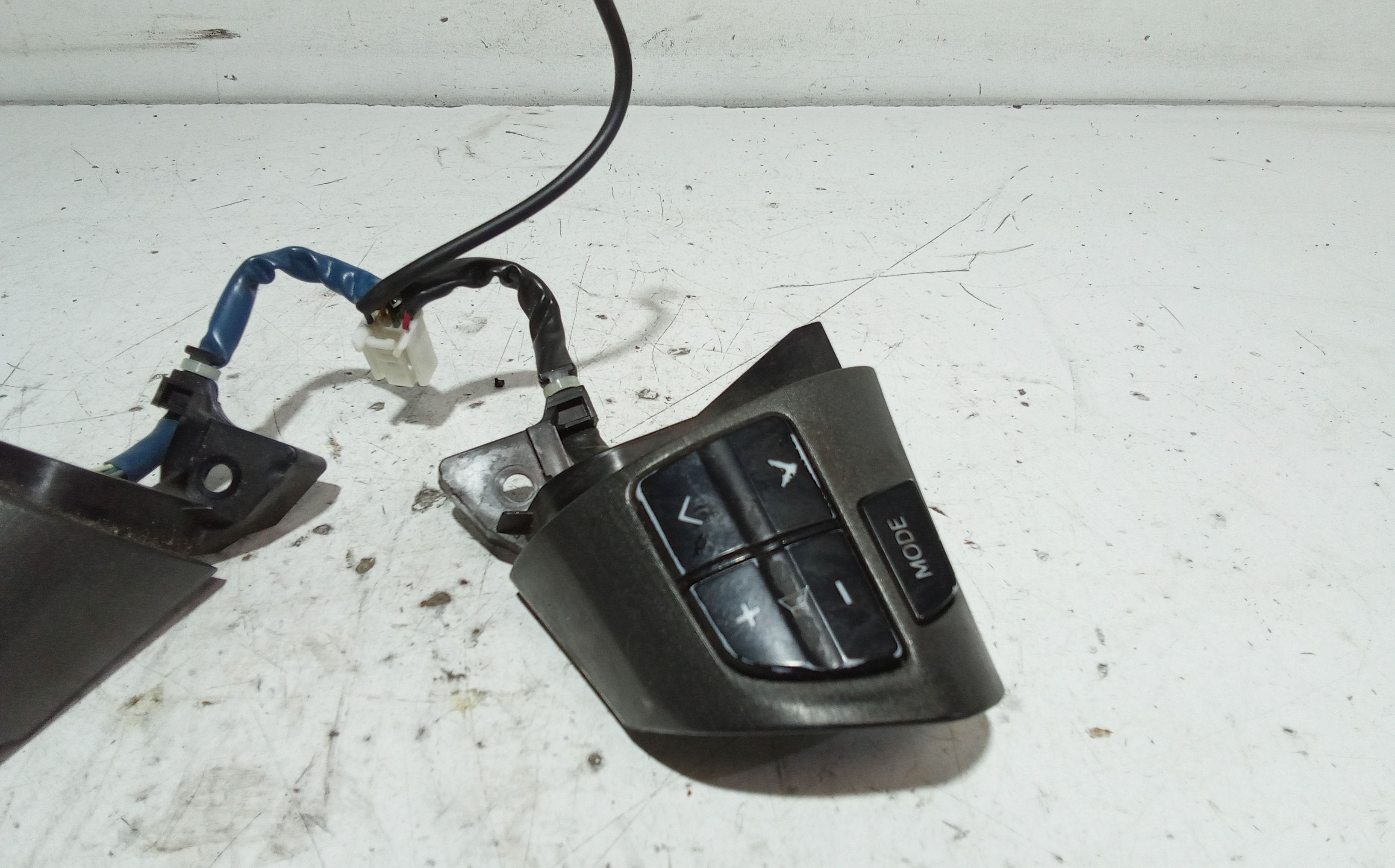 Comandi al volante multifunzione TOYOTA Rav4 5 Serie