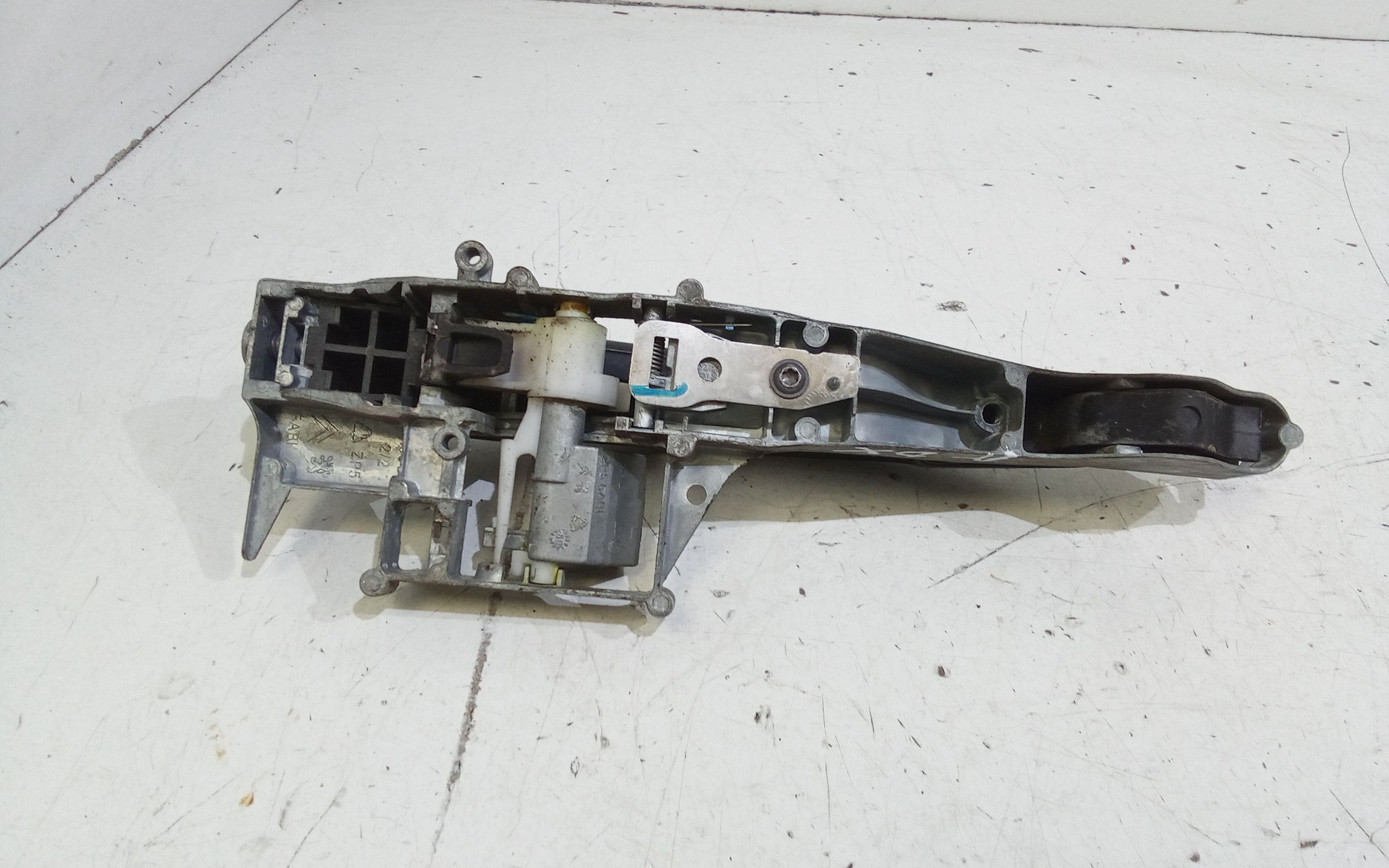 Maniglia esterna Anteriore Destra PEUGEOT 308 Serie (07>14)