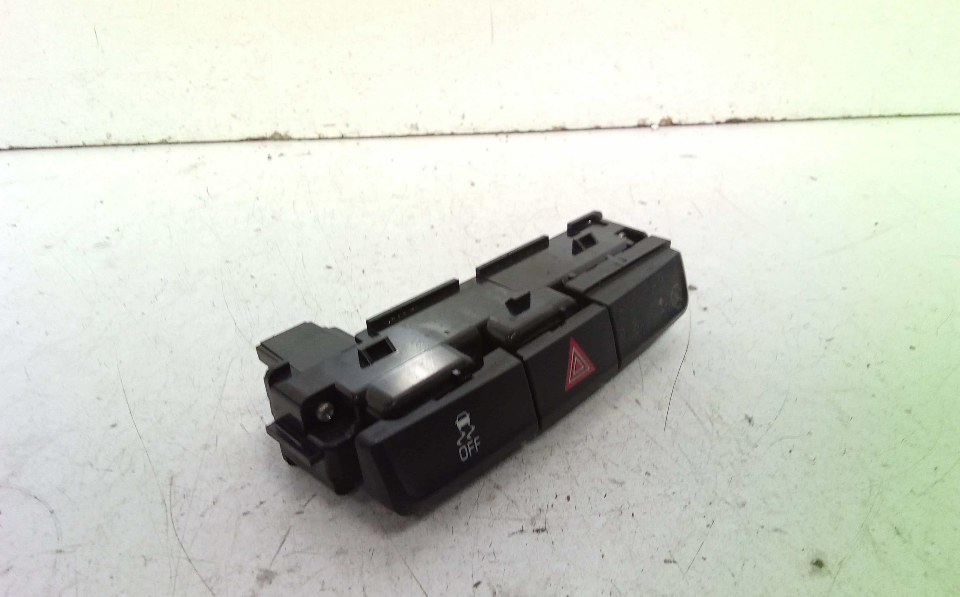 Pulsante luci di emergenza OPEL Mokka 1 Serie