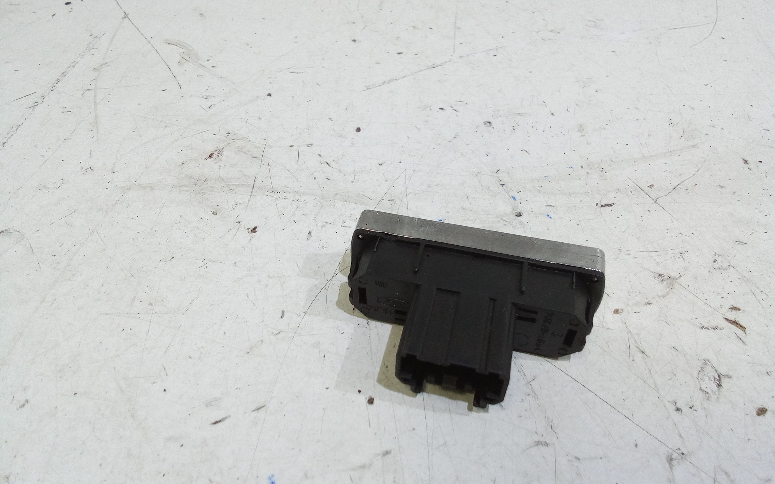 Pulsante luci di emergenza FORD Mondeo S. Wagon 6 Serie