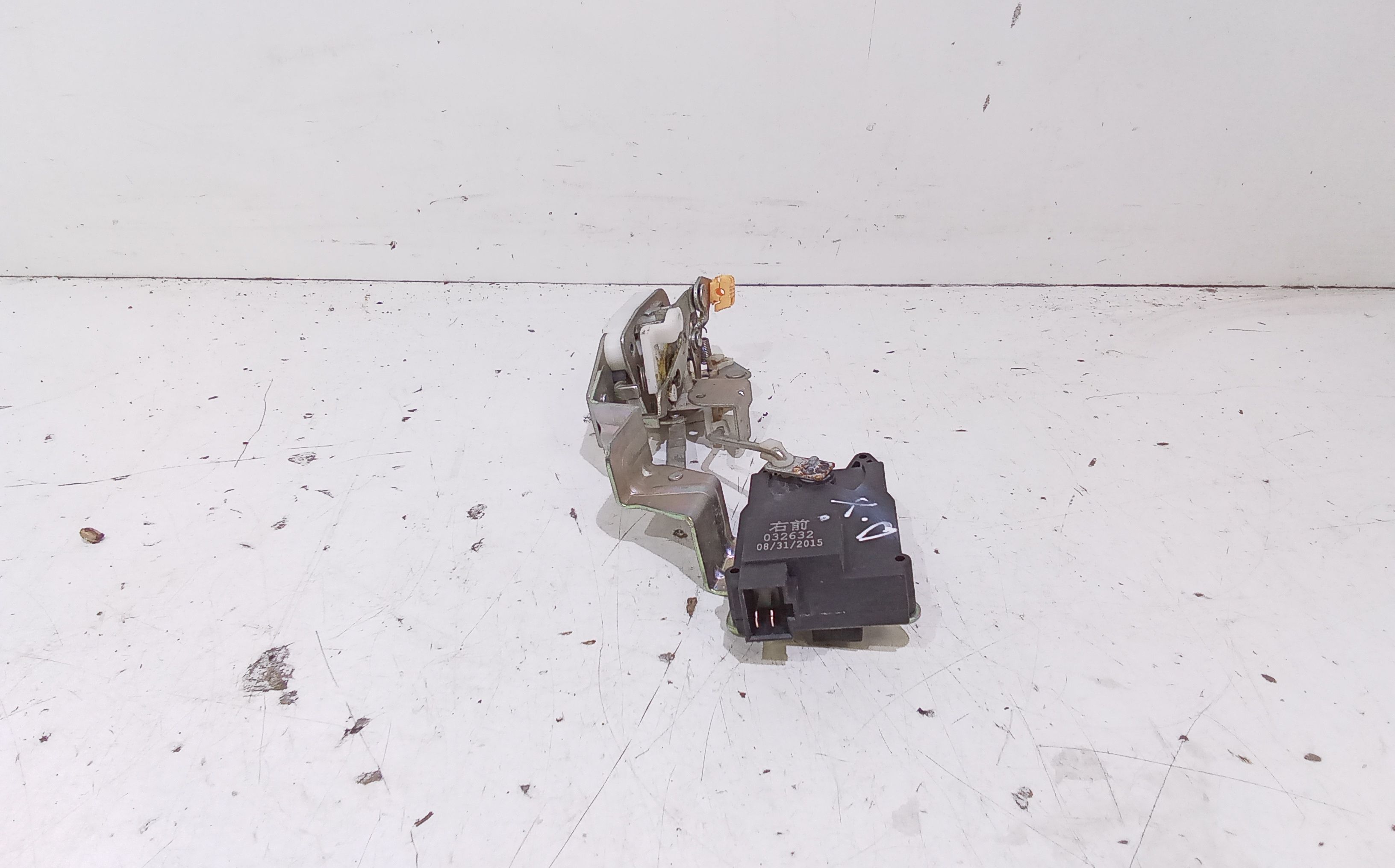 Serratura Anteriore Destra ZD D1 Serie (16>)