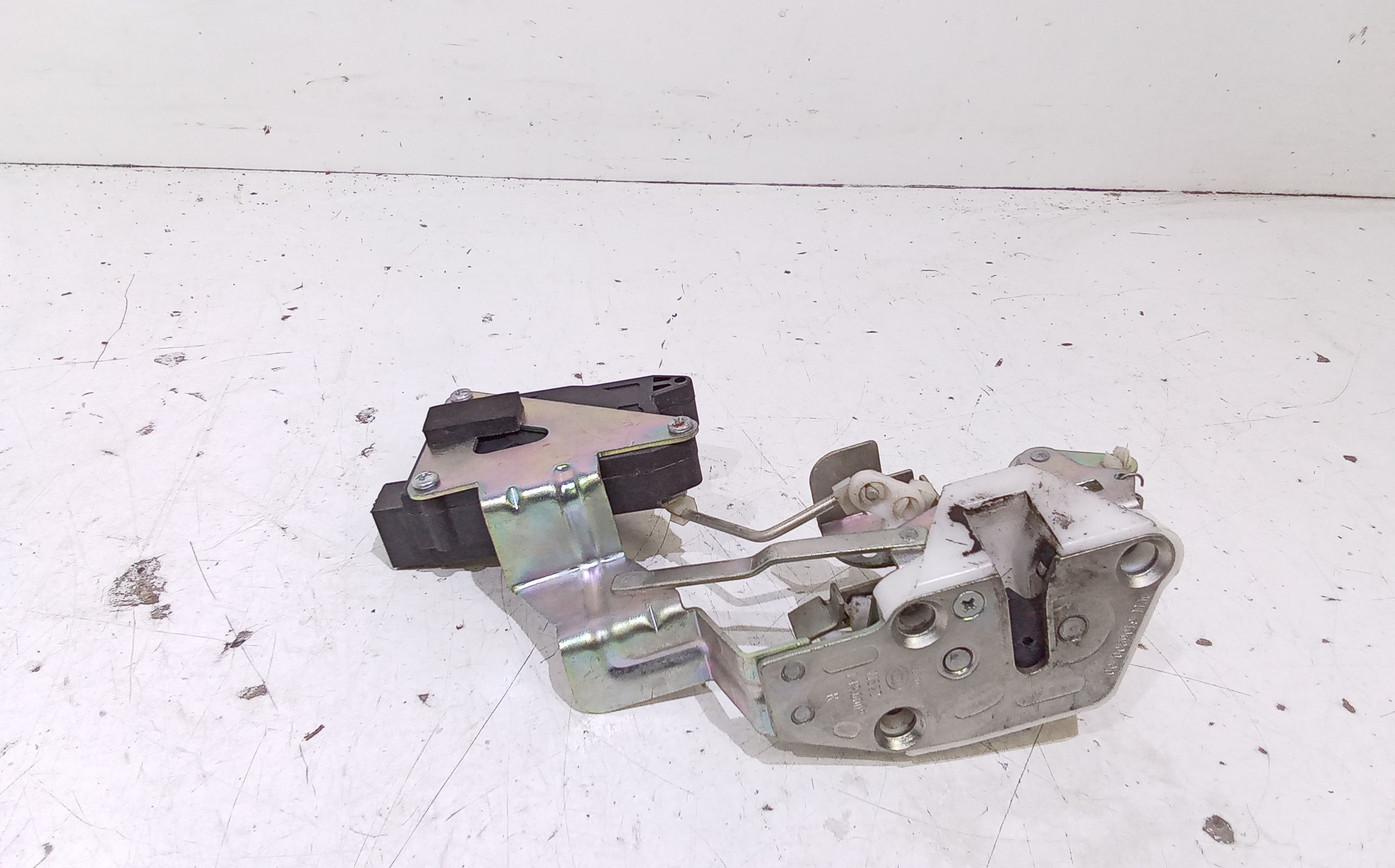 Serratura Anteriore Destra ZD D1 Serie (16>)