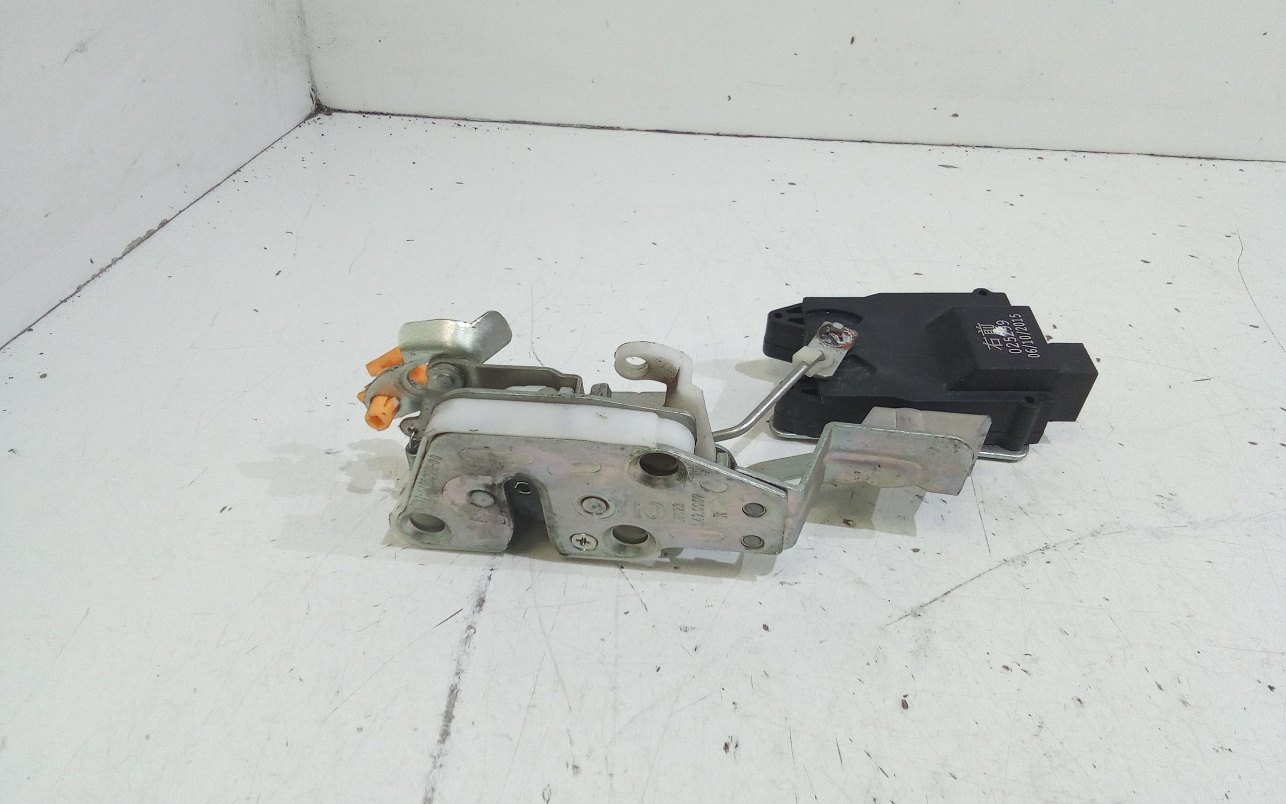 Serratura Anteriore Destra ZD D1 Serie (16>)