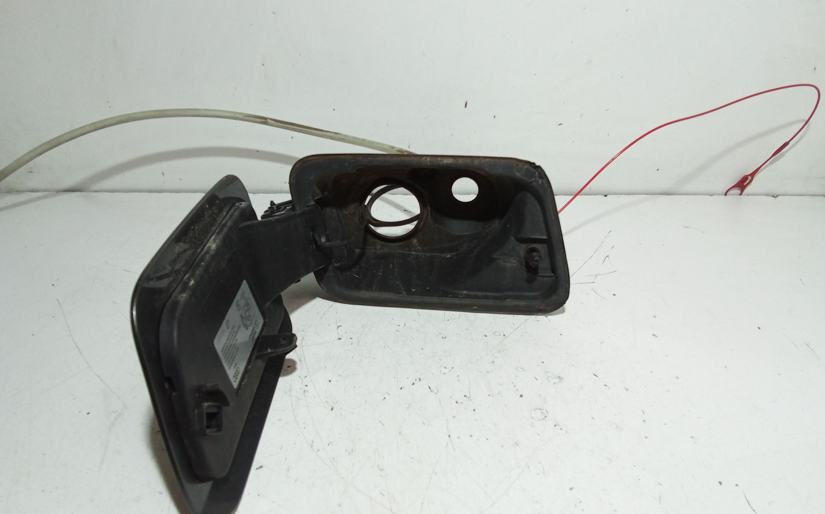 Sportellino Carburante AUDI Q2 Serie (GAB) (16>)