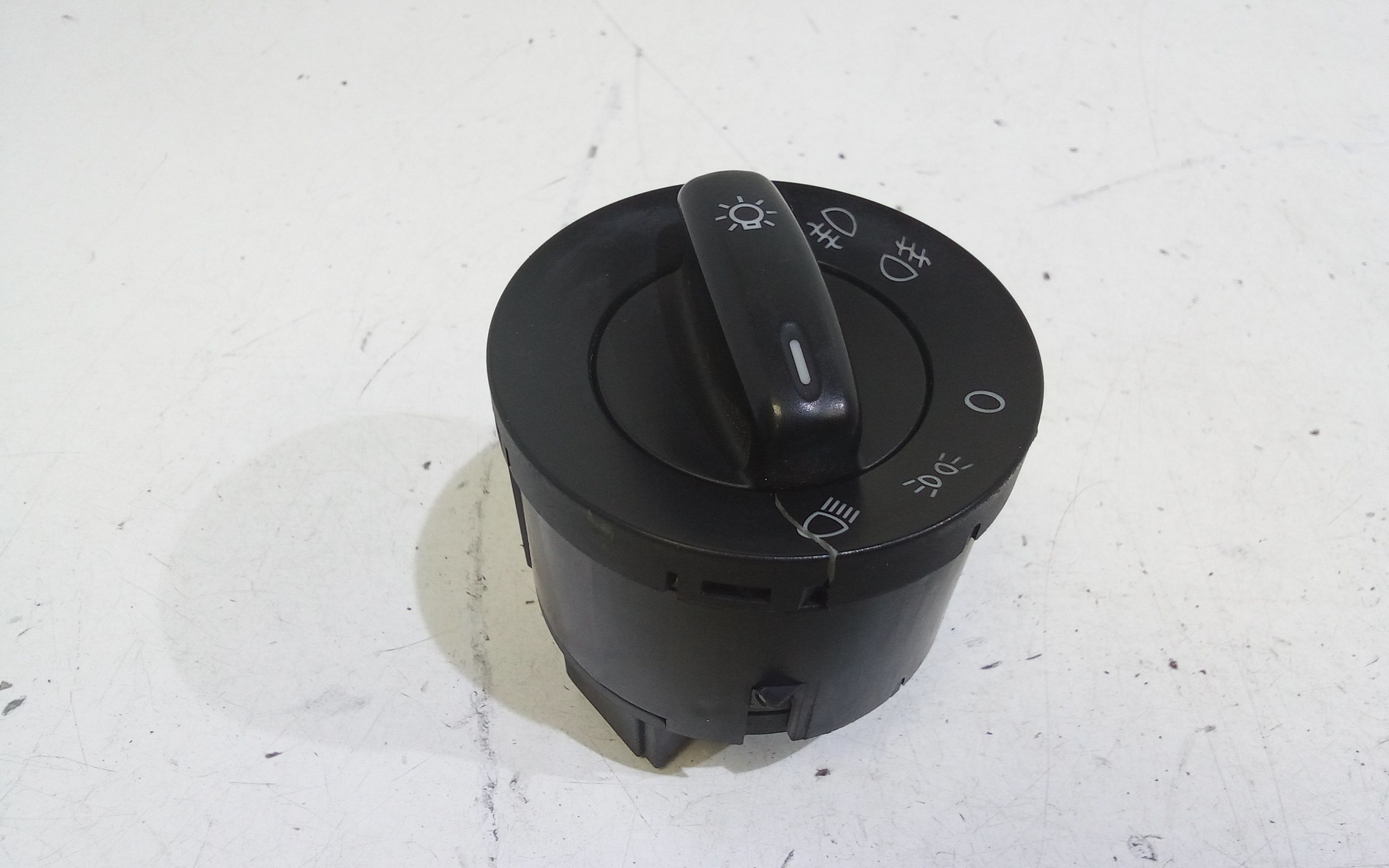 Interruttore comando luci VOLKSWAGEN Golf 5 Berlina (03>08)