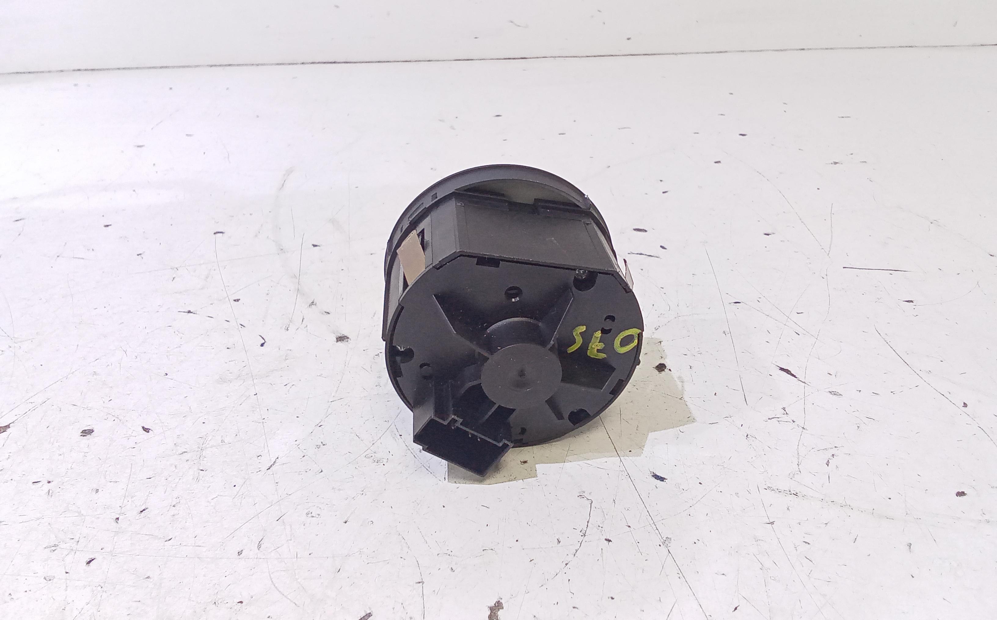 Interruttore comando luci AUDI A6 Allroad Serie C6 (4FH) (06>12)