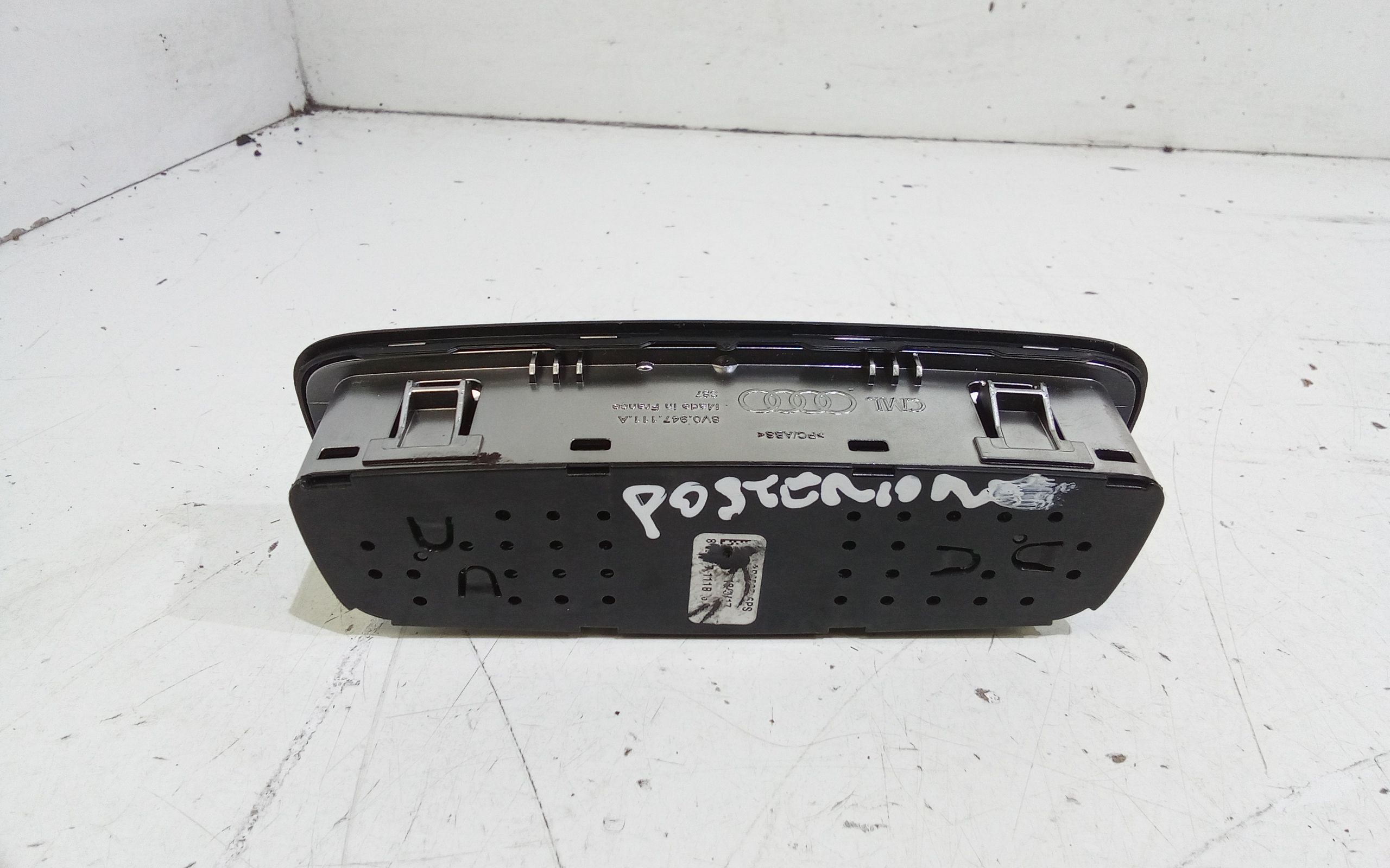 Plafoniera posteriore AUDI Q2 Serie (GAB) (16>)