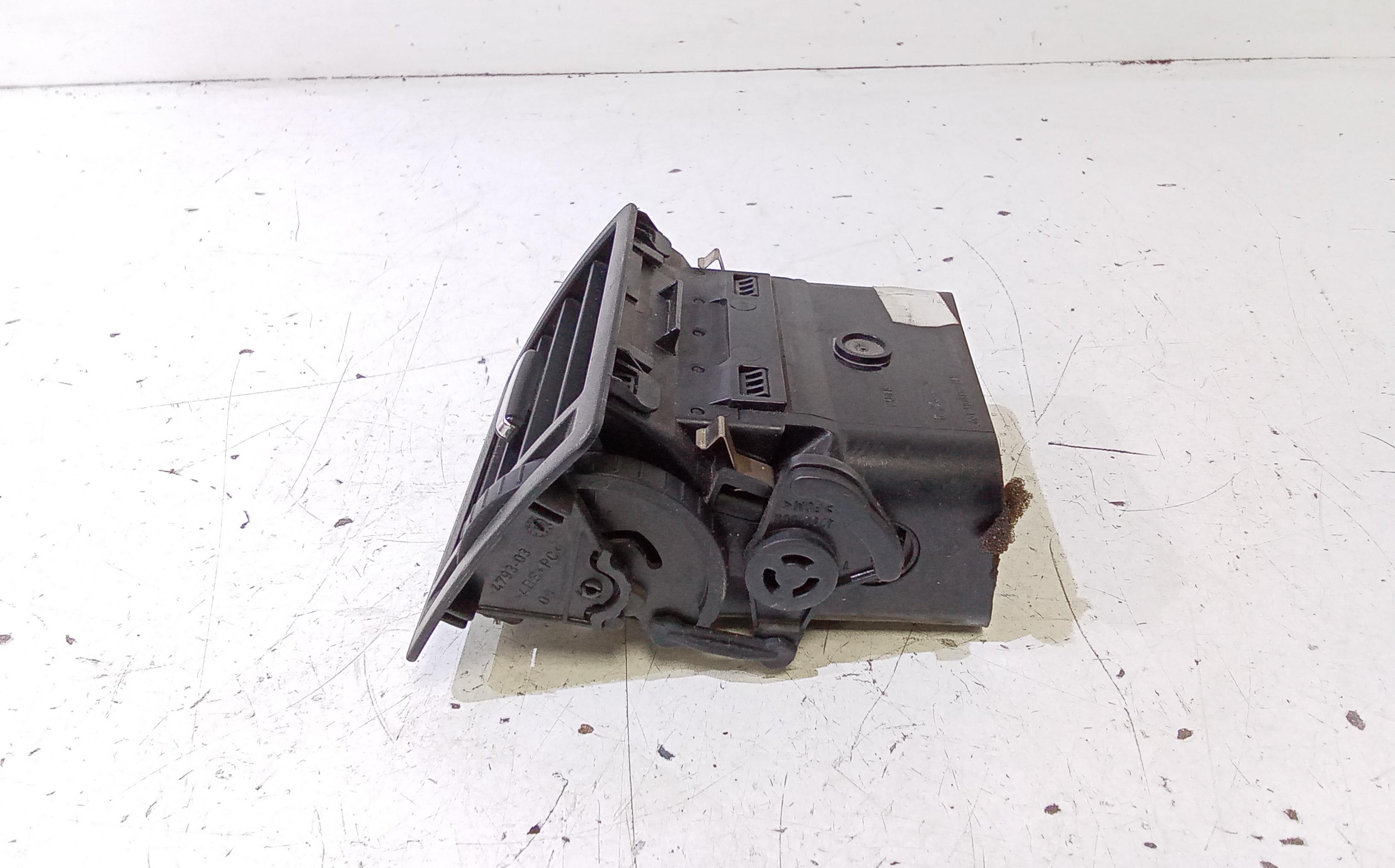 Bocchetta aria cruscotto lato passeggero FORD C - Max Serie (03>07)