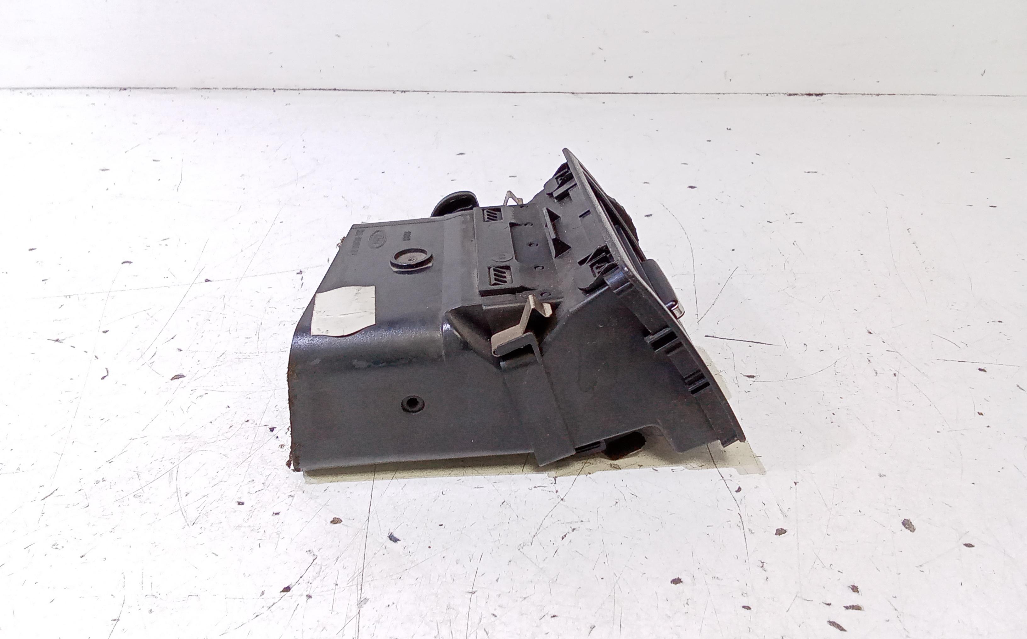 Bocchetta aria cruscotto lato passeggero FORD C - Max Serie (03>07)