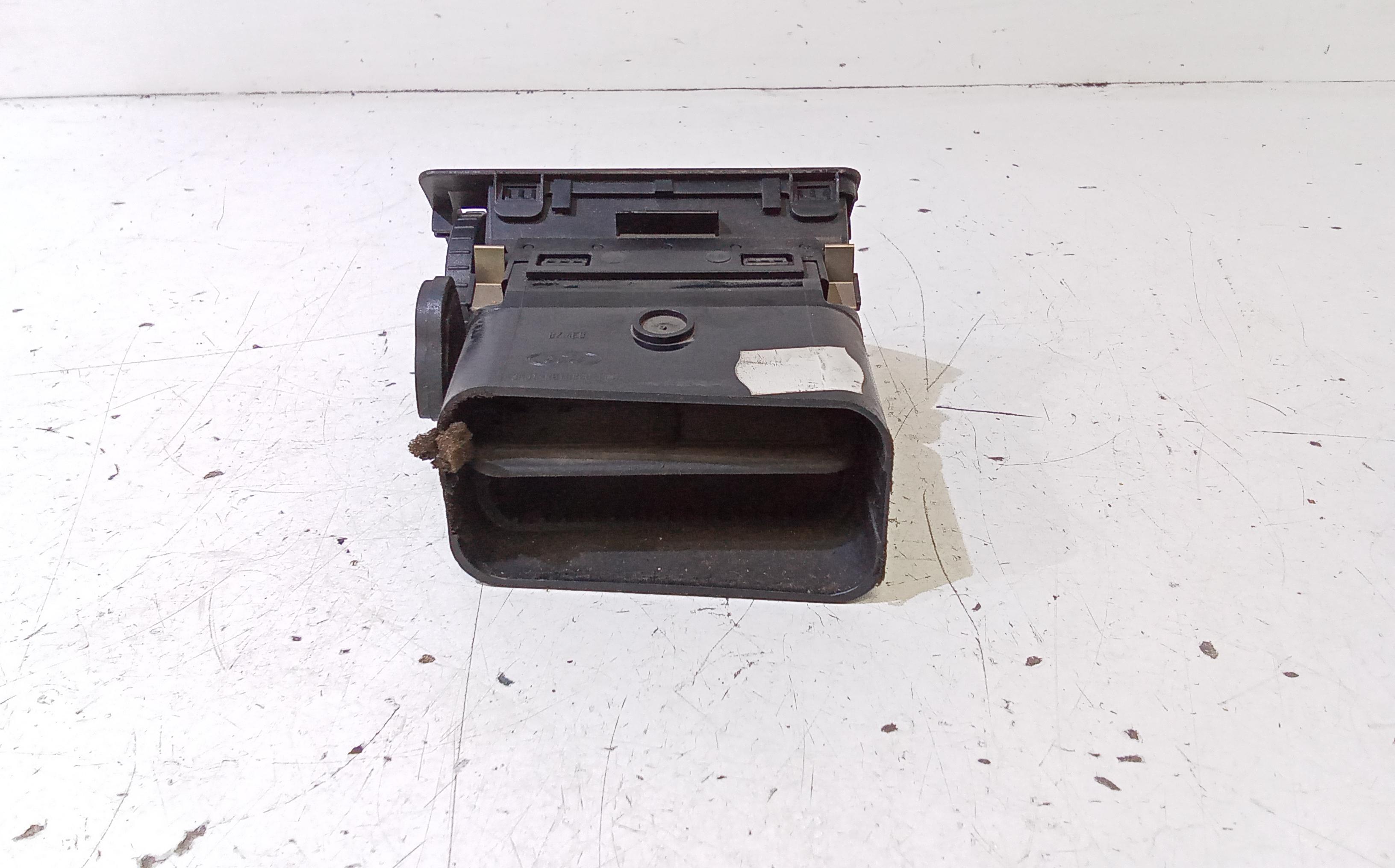 Bocchetta aria cruscotto lato passeggero FORD C - Max Serie (03>07)