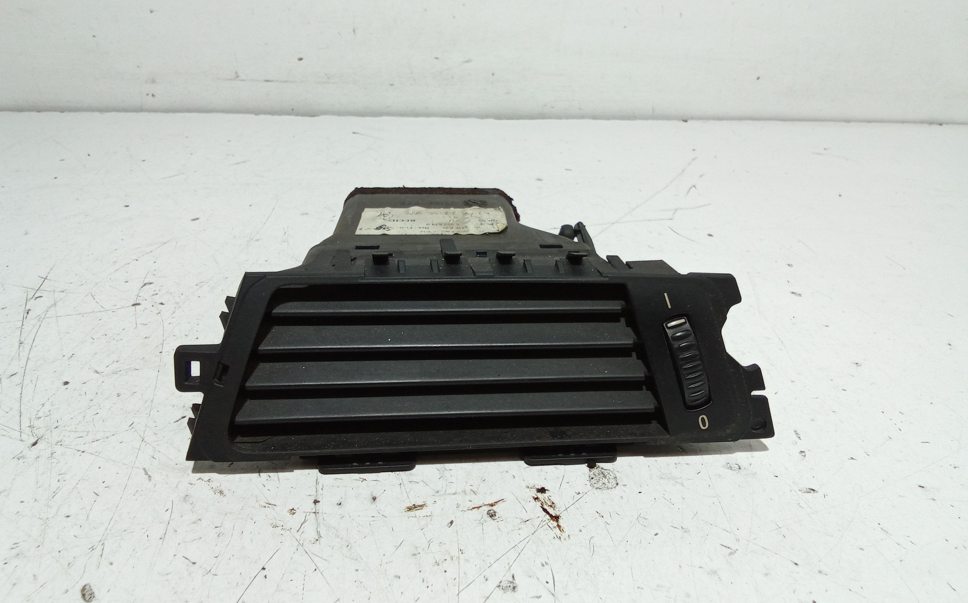 Bocchetta aria cruscotto lato passeggero BMW Serie 3 E90 Berlina