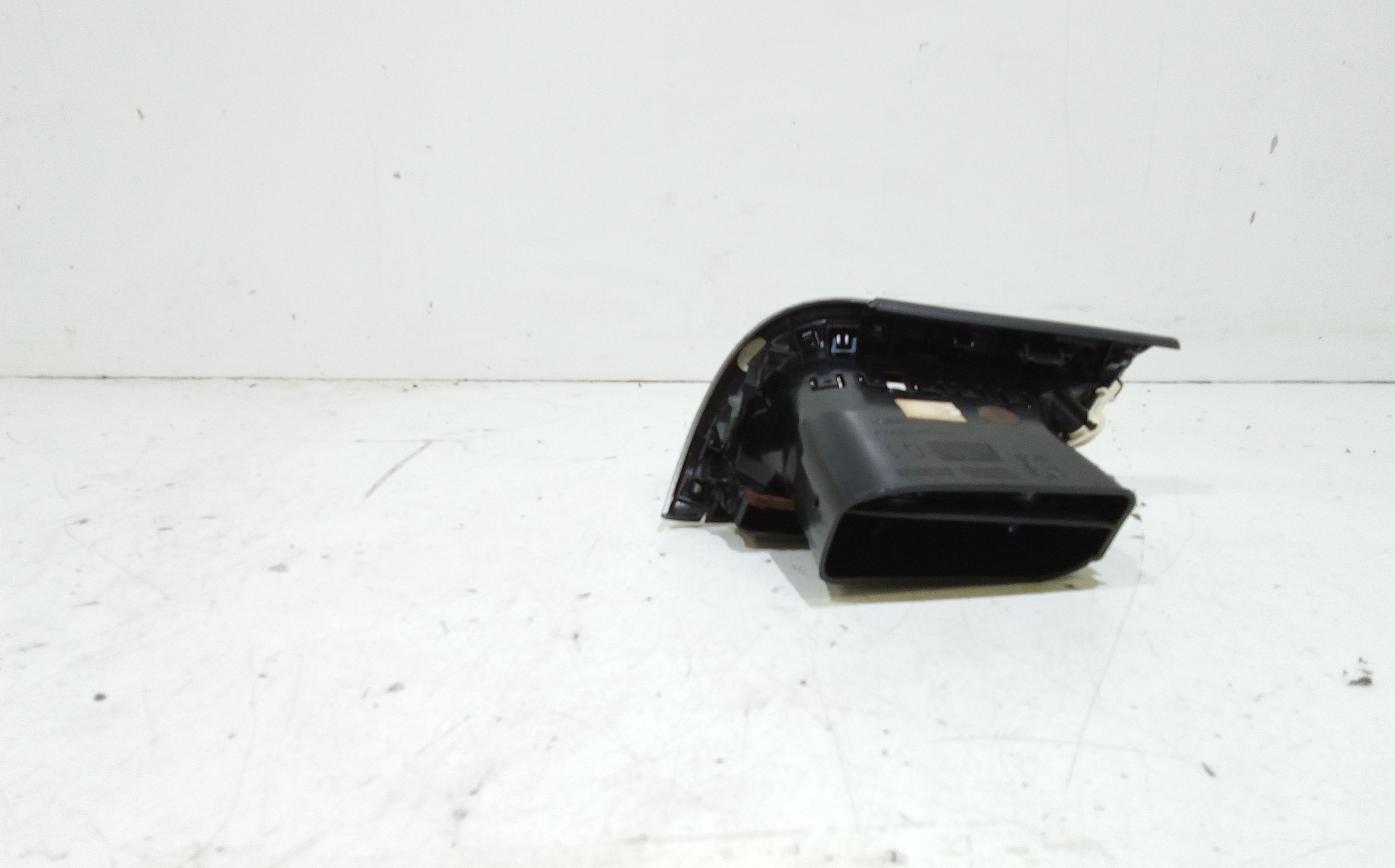 Bocchetta aria cruscotto lato passeggero PEUGEOT 207 1 Serie