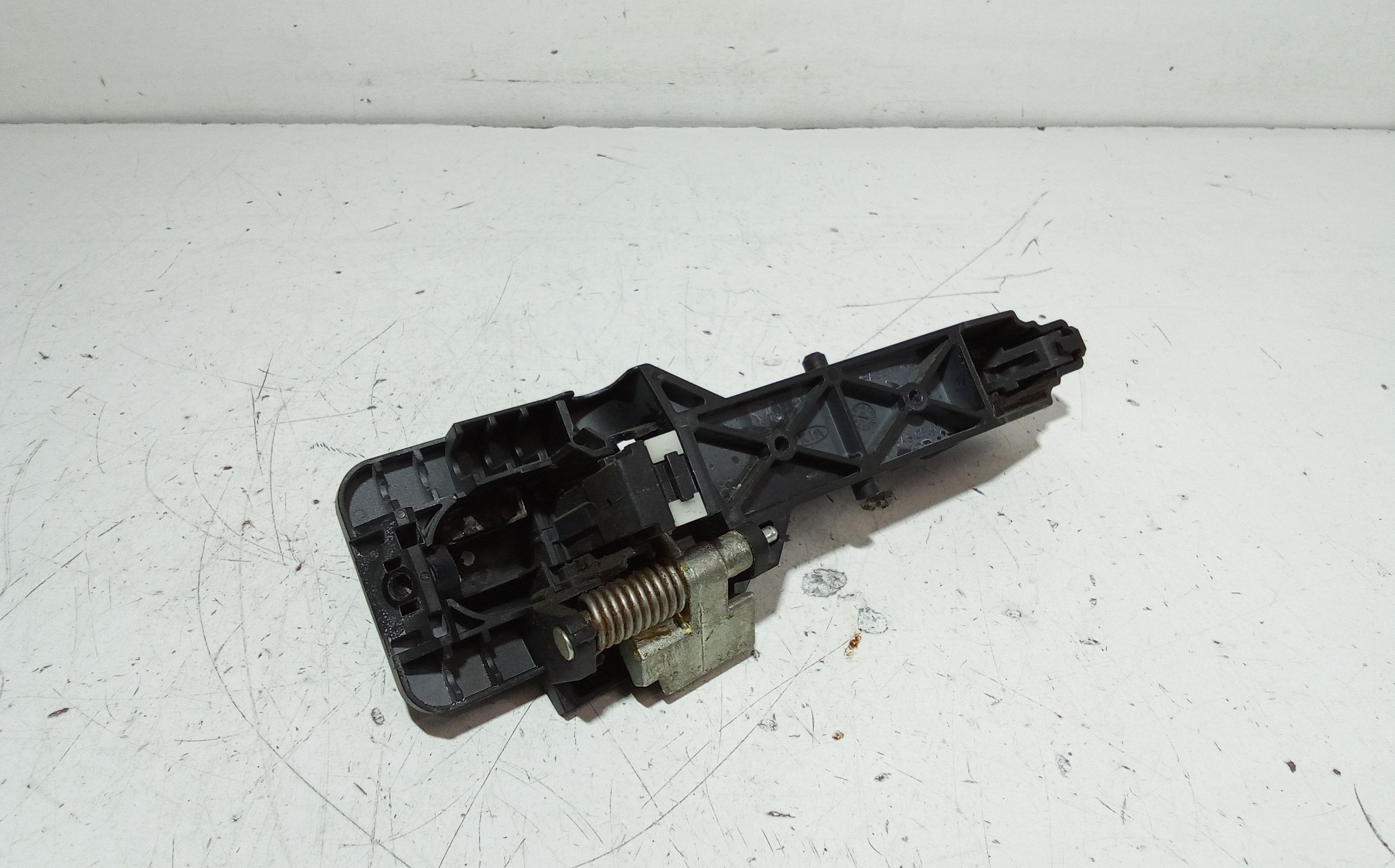 Maniglia esterna Posteriore Sinistra HYUNDAI i30 Serie (07>11)