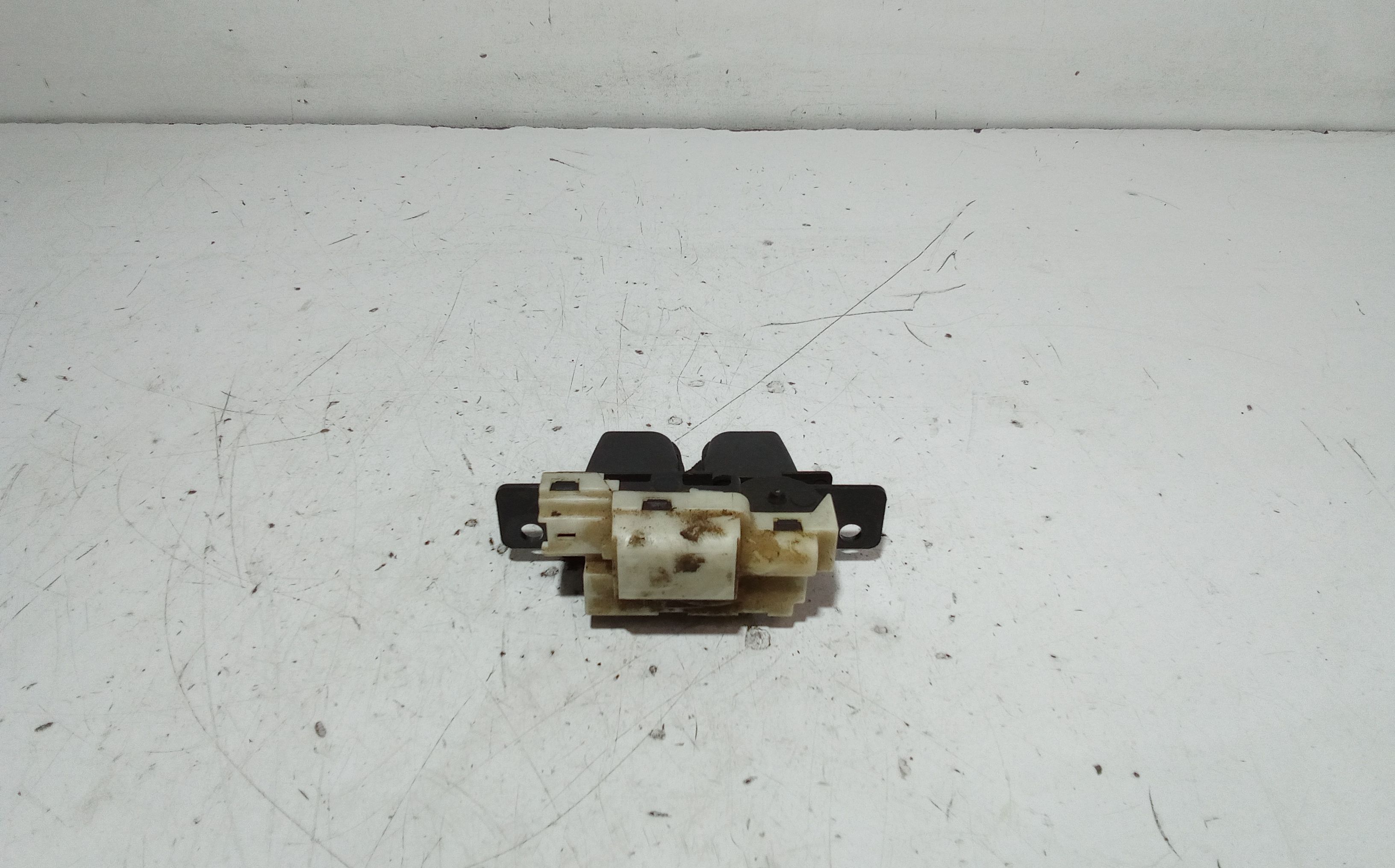 Serratura Cofano Posteriore RENAULT Megane ll Serie (02>06)