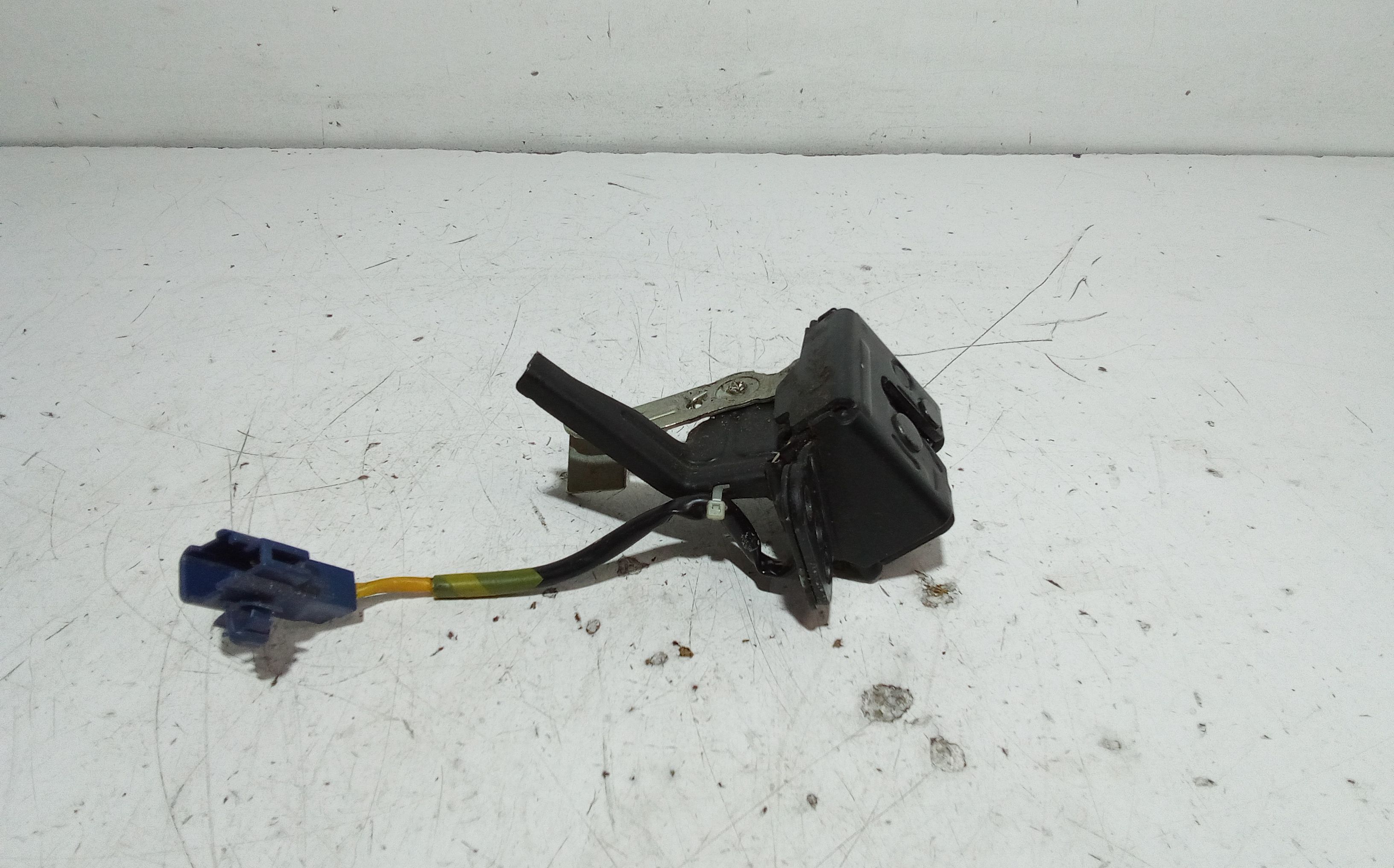 Serratura Cofano Posteriore TOYOTA Yaris Serie (05>08)