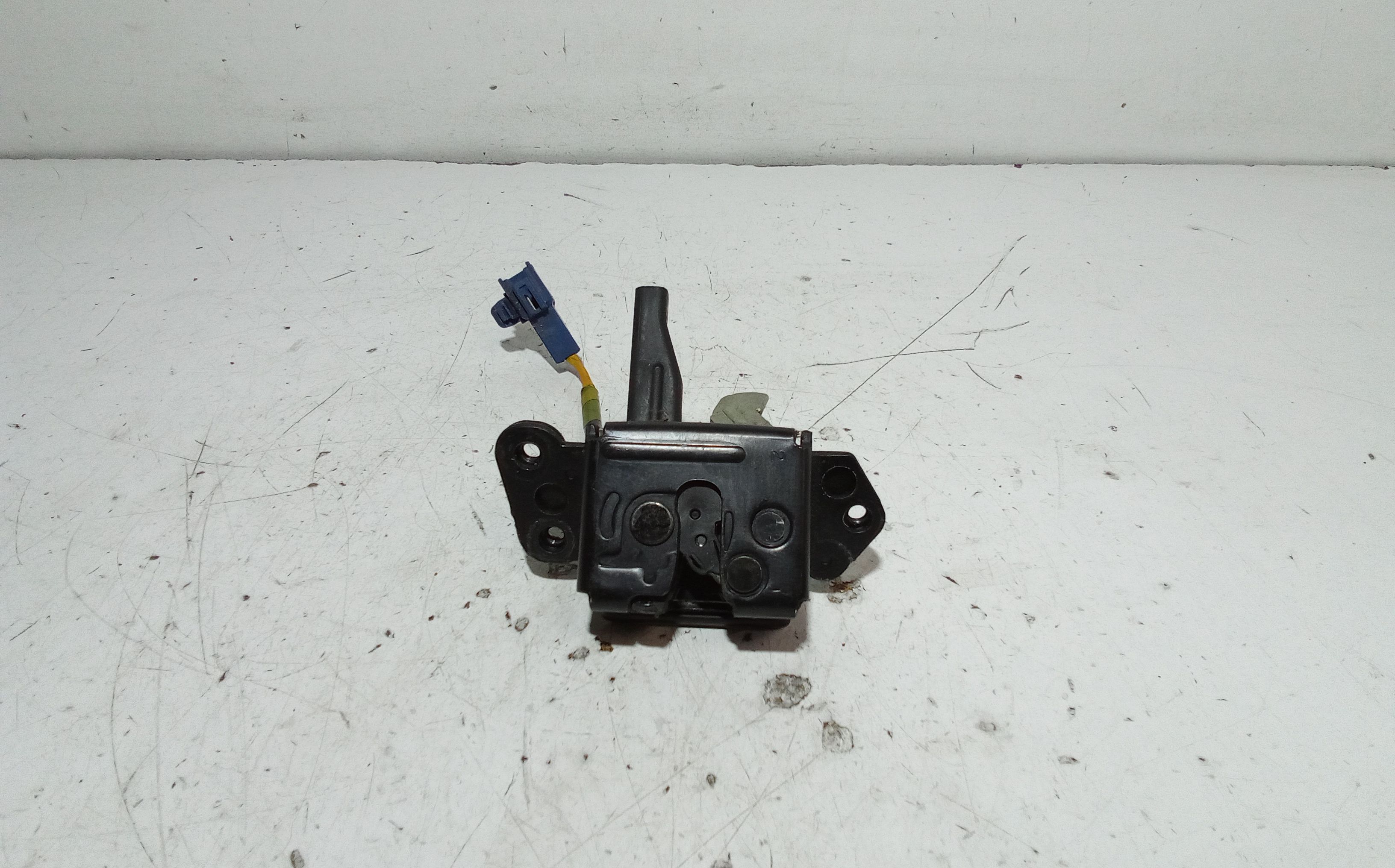 Serratura Cofano Posteriore TOYOTA Yaris Serie (05>08)