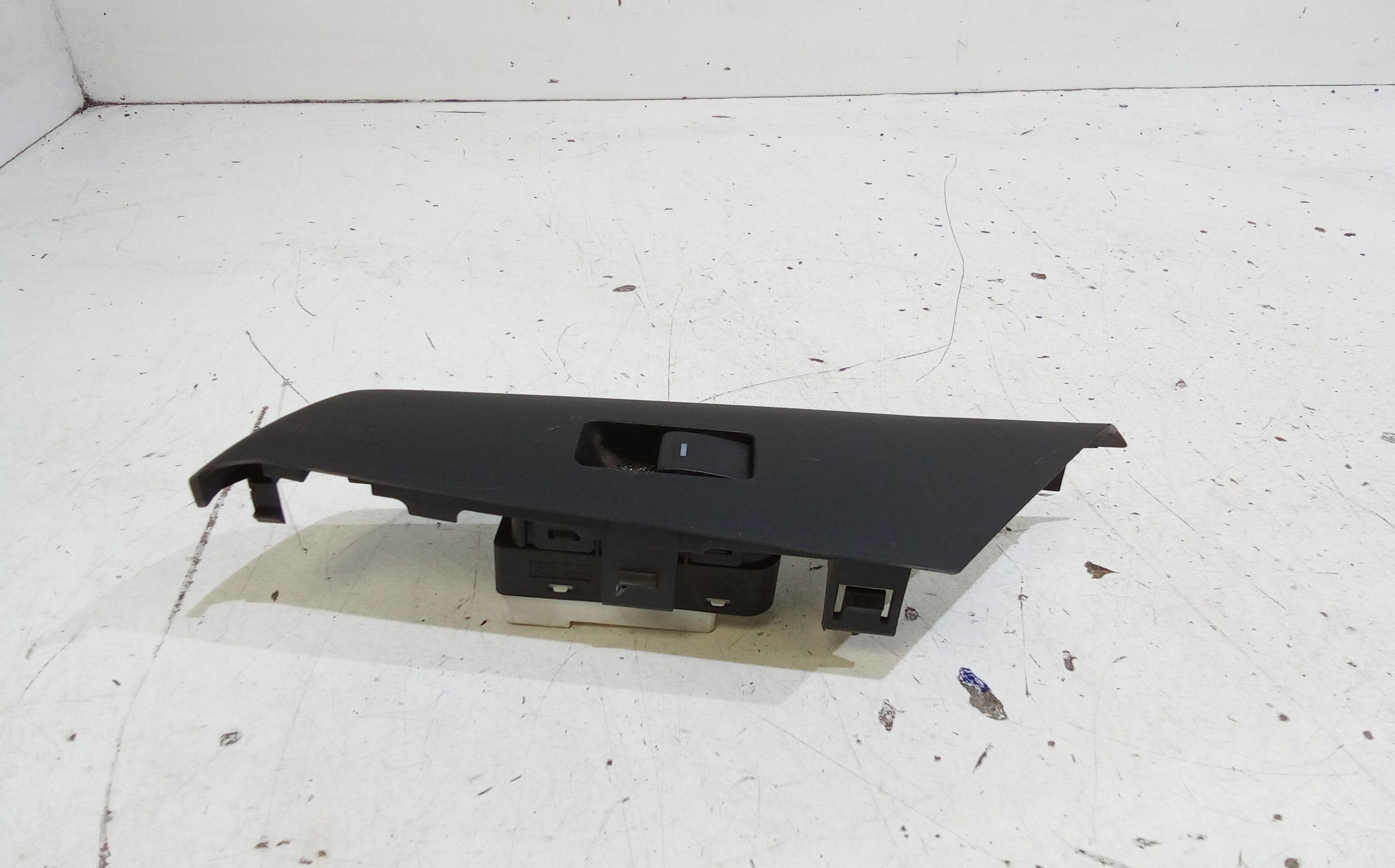 Pulsantiera Posteriore Sinistra MAZDA 3 Berlina Serie (09>13)