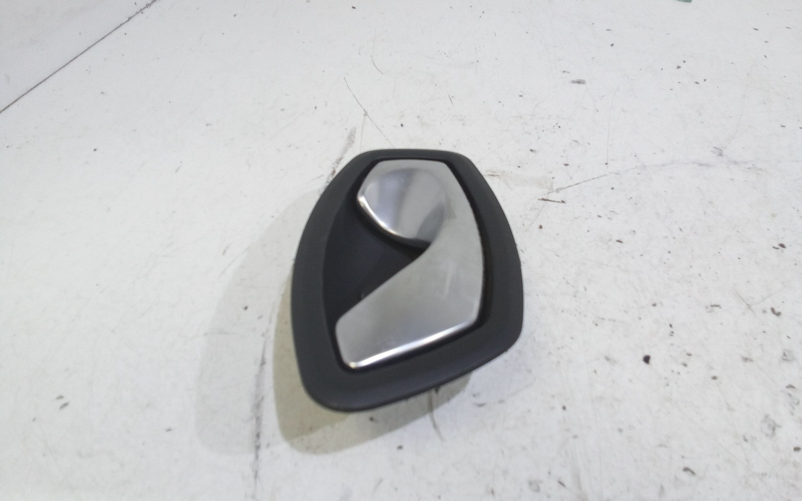 Maniglia interna Posteriore Destra RENAULT Megane III (08>16)