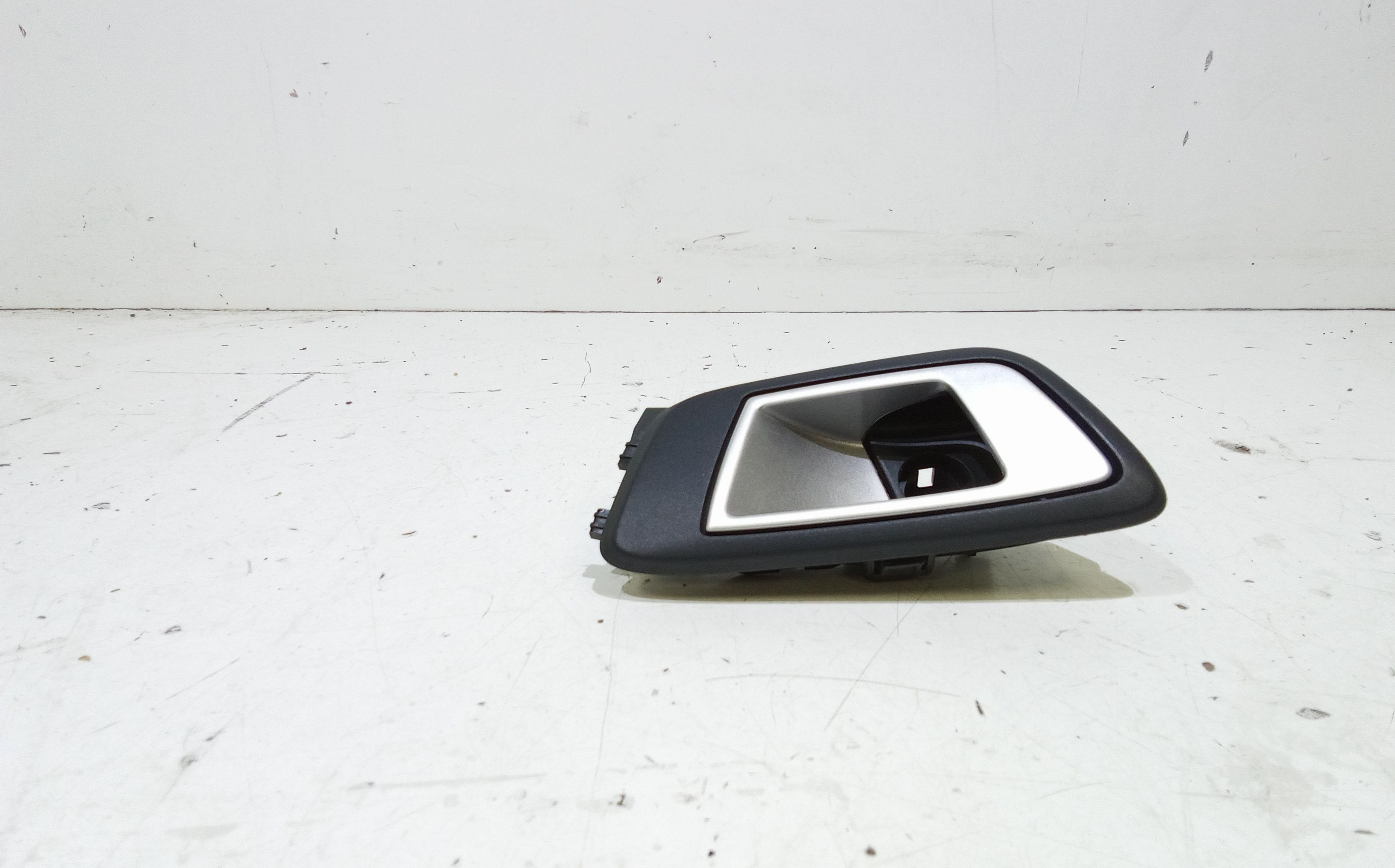 Maniglia interna Posteriore Destra FORD Fiesta 6 Serie