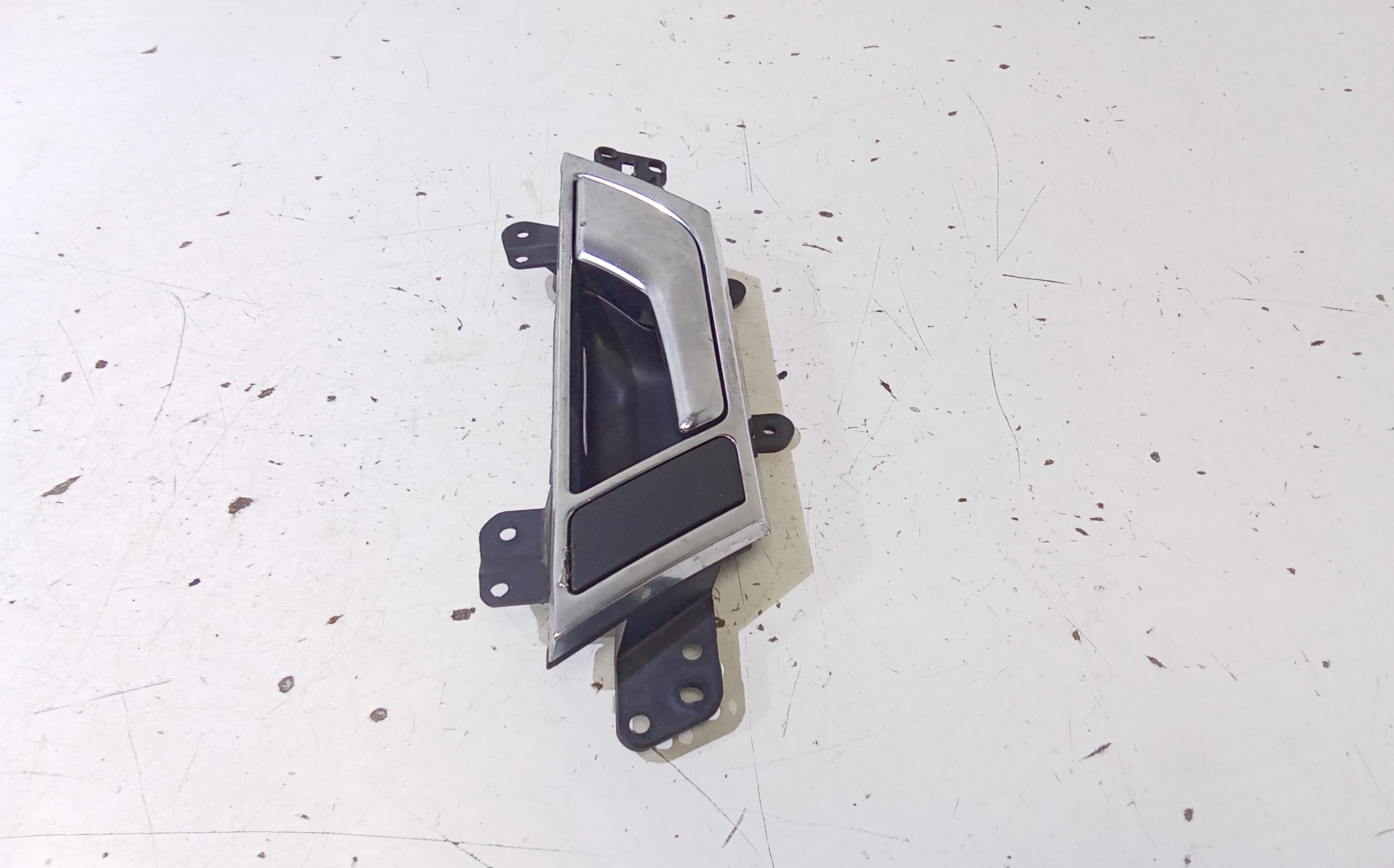 Maniglia interna Posteriore Destra AUDI A6 Avant Serie C6 (4F5) (04>12)