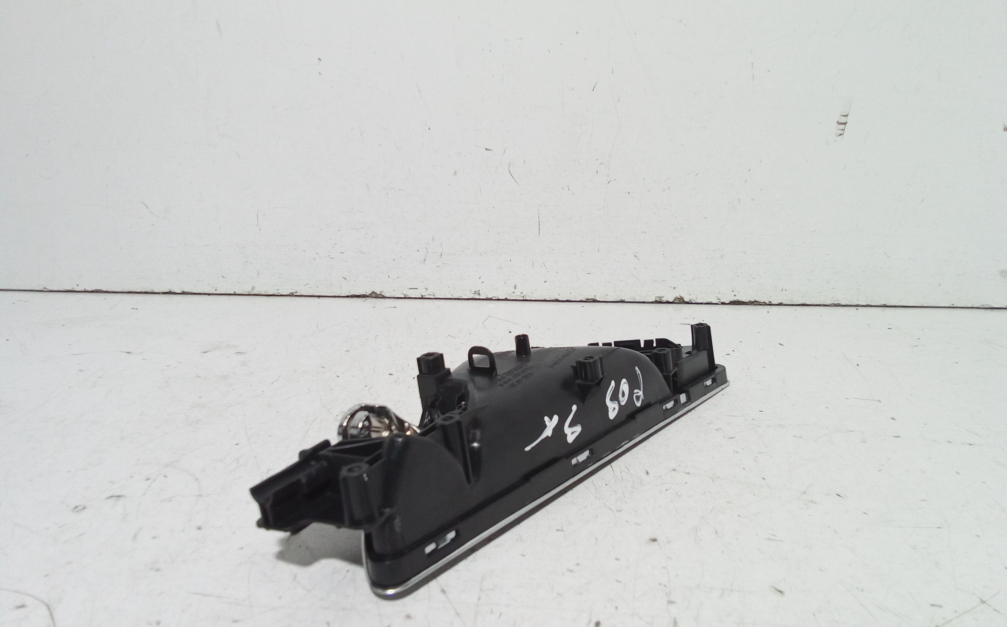 Maniglia interna Posteriore Sinistra AUDI Q2 Serie (GAB) (16>)