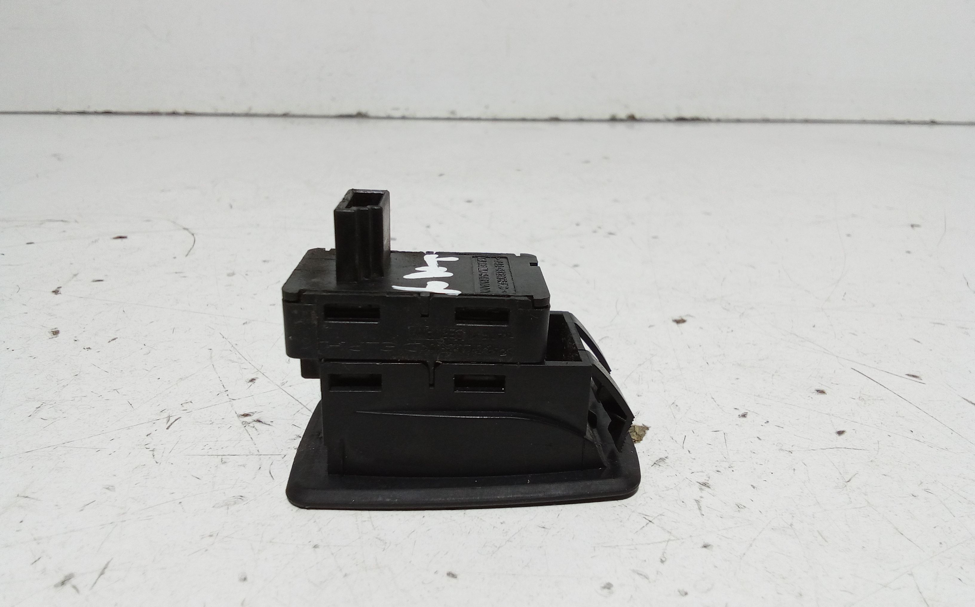 Pulsantiera Posteriore Destra BMW Serie 3 E90 Berlina