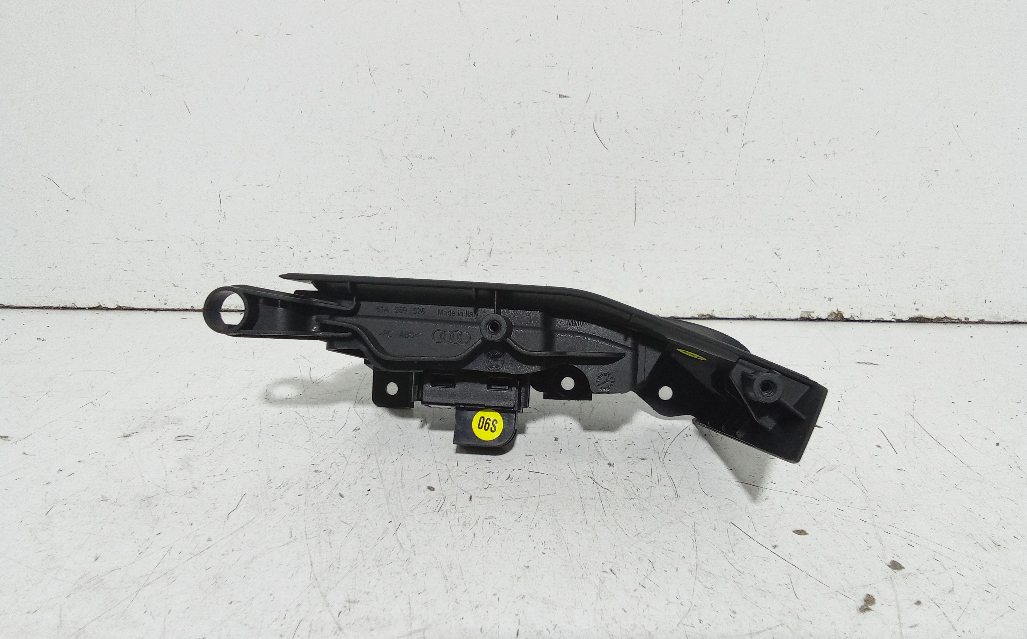 Pulsantiera Posteriore Destra AUDI Q2 Serie (GAB) (16>)