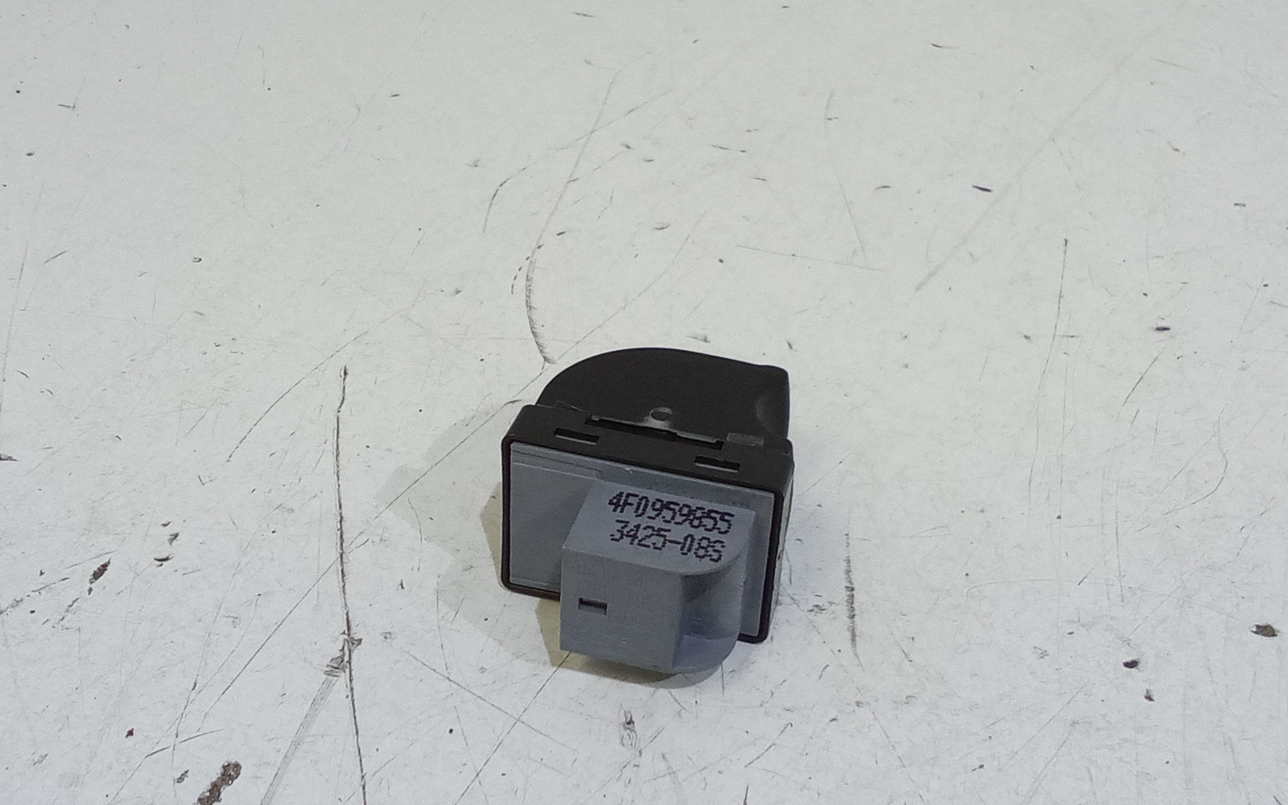 Pulsantiera Posteriore Destra AUDI A6 Avant Serie C6 (4F5) (04>12)