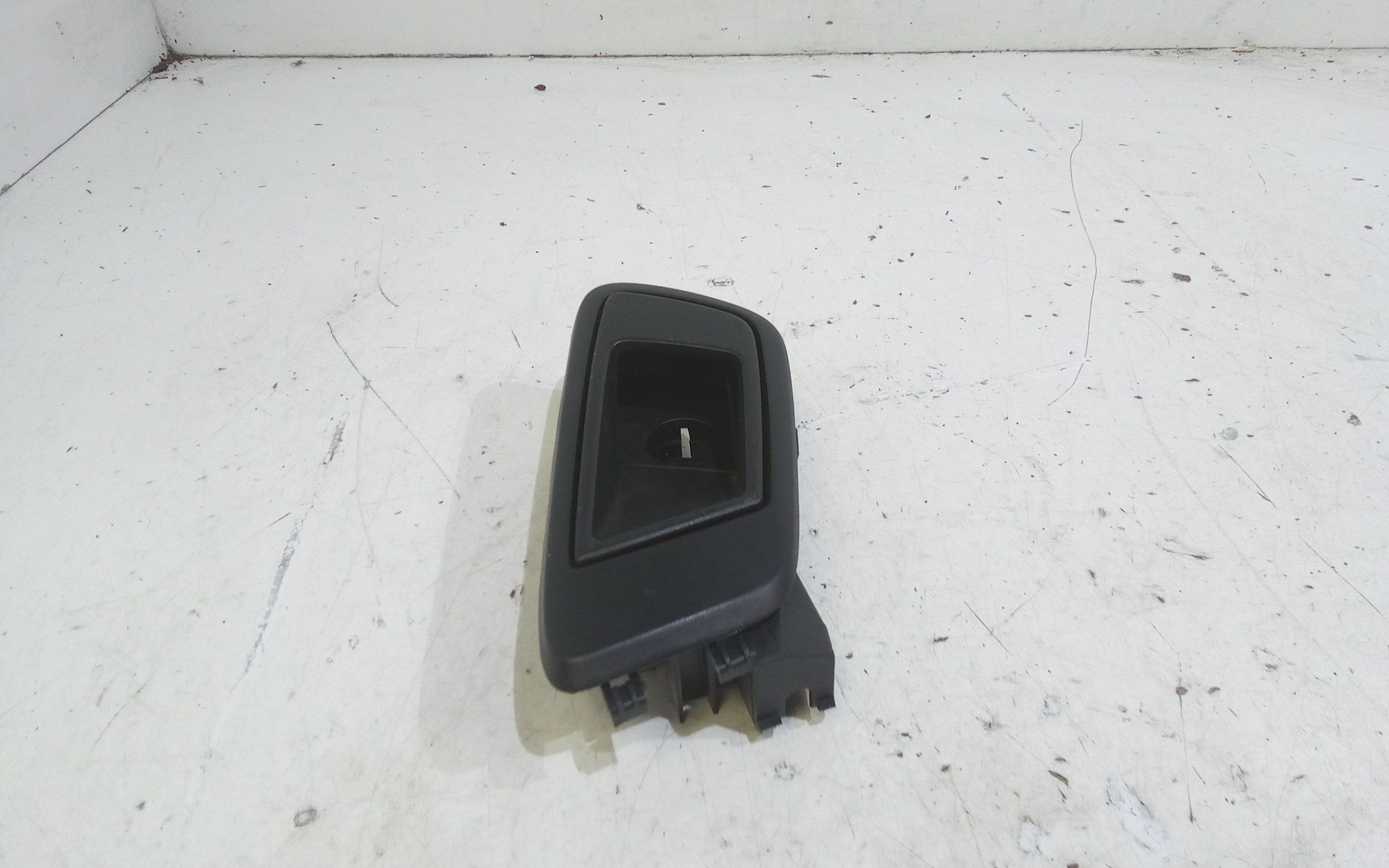 Maniglia interna anteriore Sinistra FORD Fiesta 6 Serie