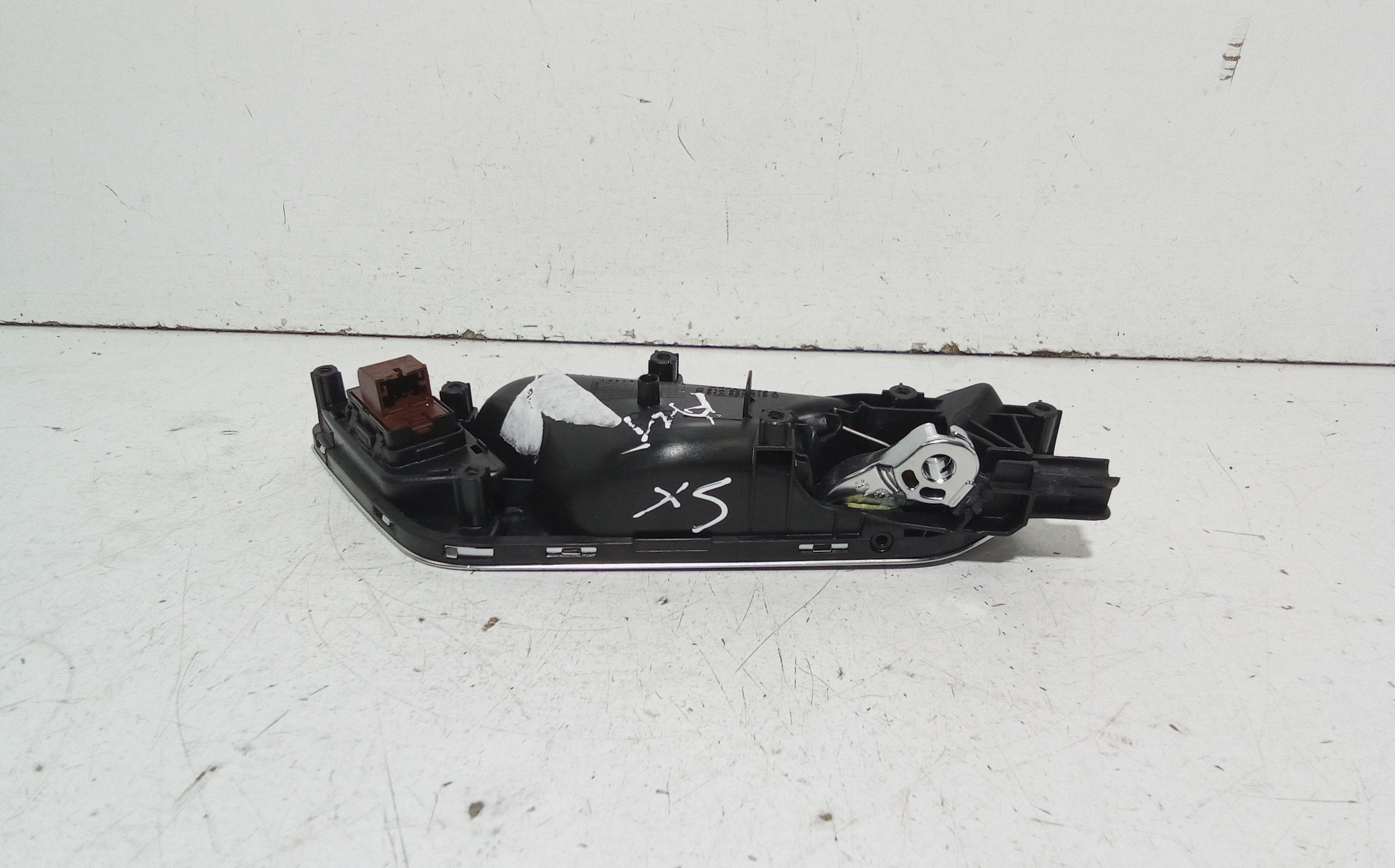 Maniglia interna anteriore Sinistra AUDI Q2 Serie (GAB) (16>)