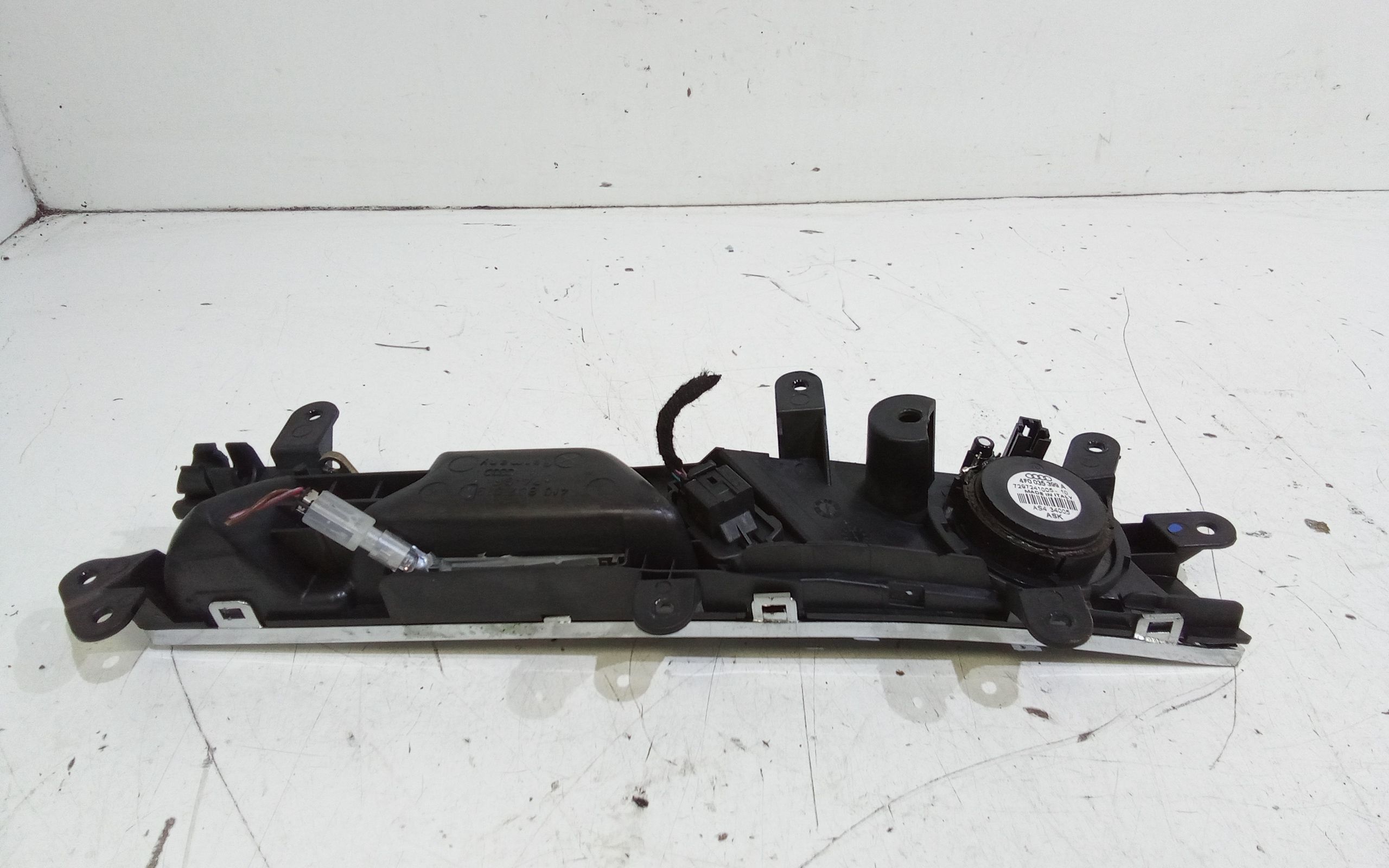 Maniglia interna anteriore Sinistra AUDI A6 Avant Serie C6 (4F5) (04>12)