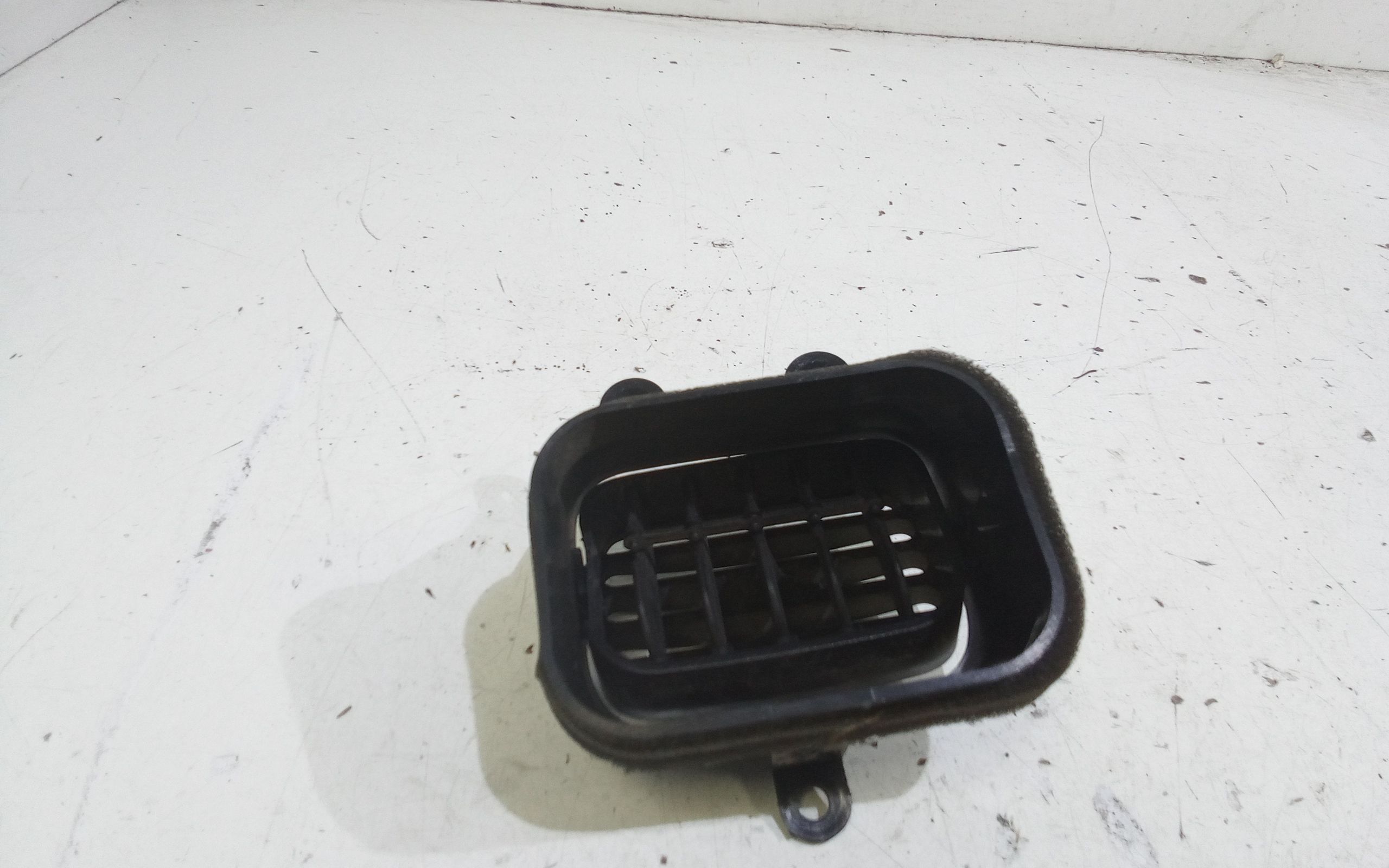 Bocchetta aria cruscotto lato guida KIA Sportage Serie (98>04)