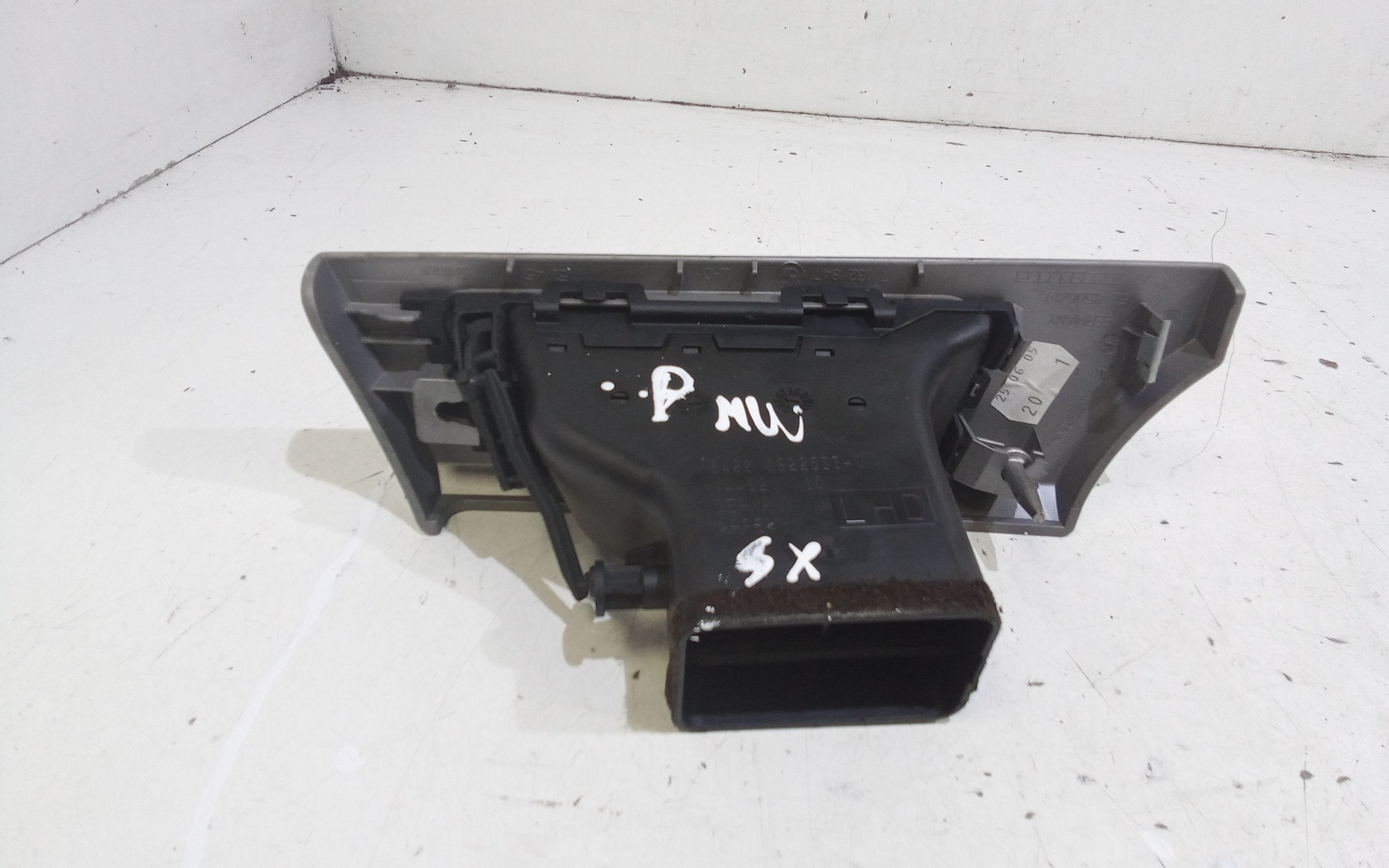 Bocchetta aria cruscotto lato guida BMW Serie 3 E90 Berlina