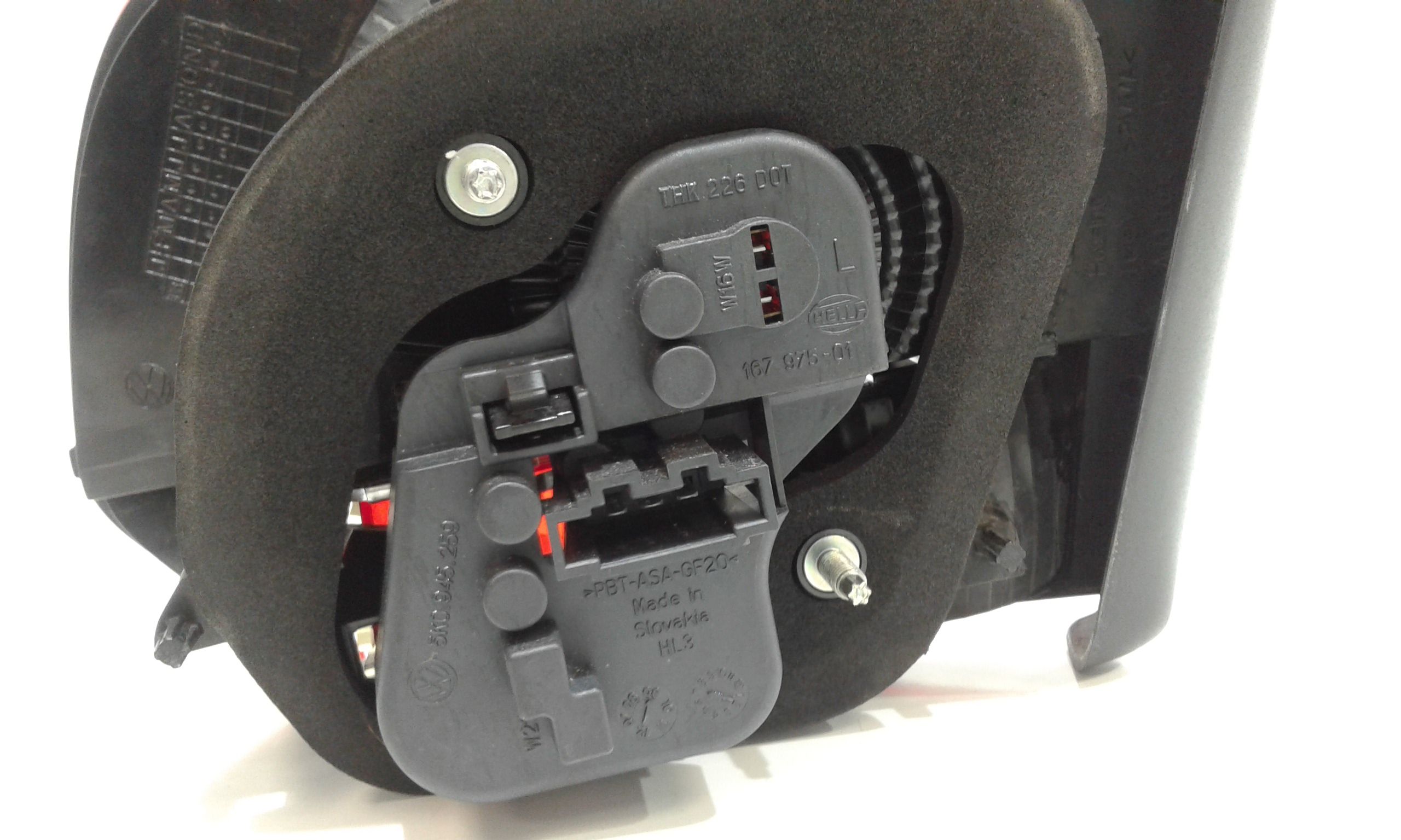 Stop Posteriore Sinistro Integrato nel Portello VOLKSWAGEN Golf 6 Berlina (08>12)