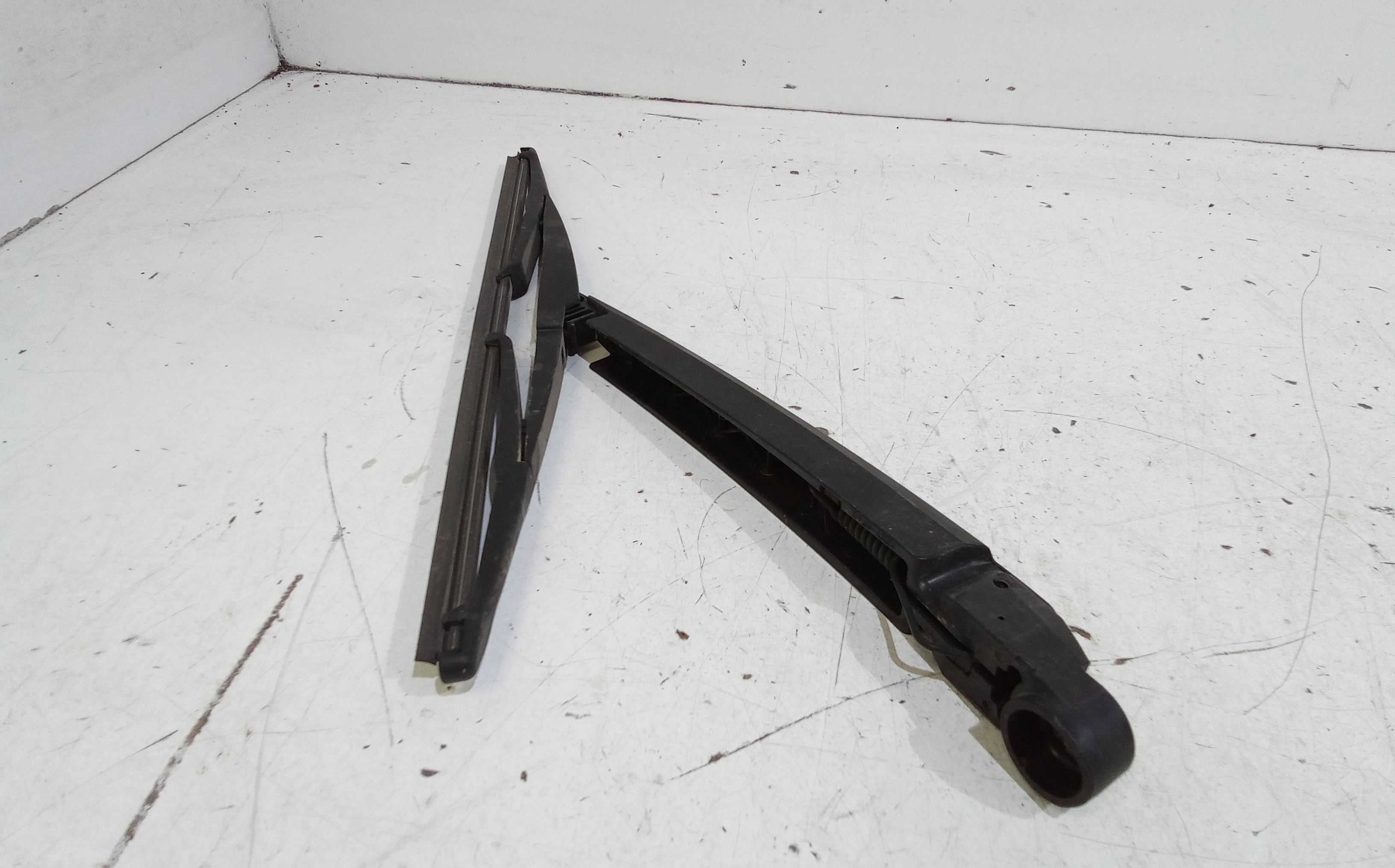 Braccio tergi posteriore MAZDA 3 Berlina Serie (09>13)