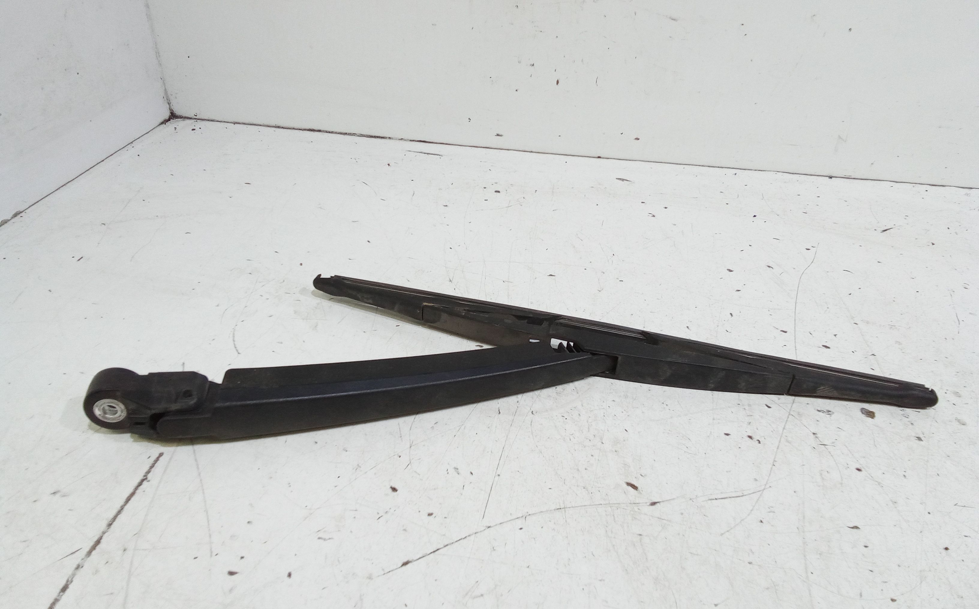 Braccio tergi posteriore MAZDA 3 Berlina Serie (09>13)