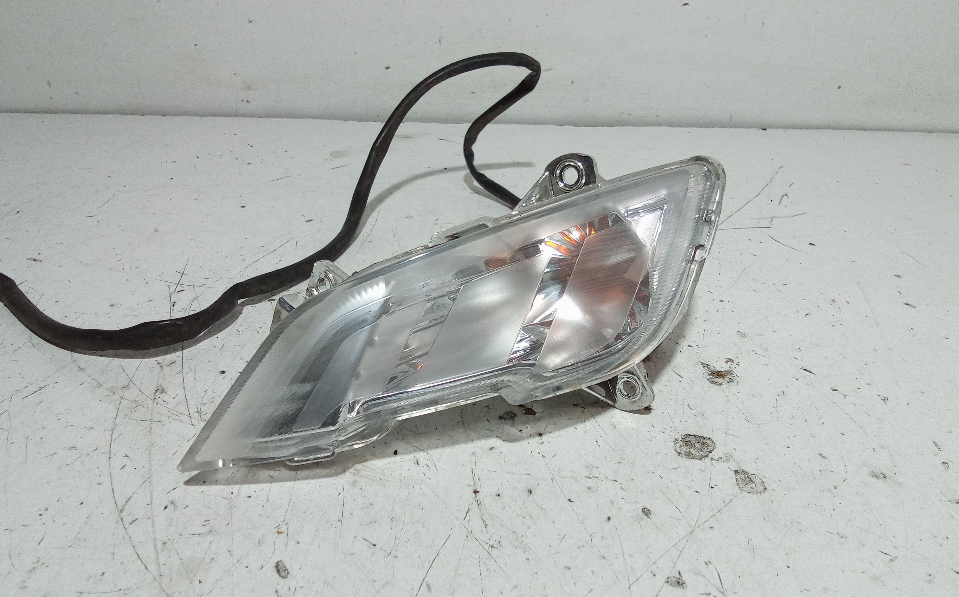 Freccia ant SX PEUGEOT Tweet 125cc