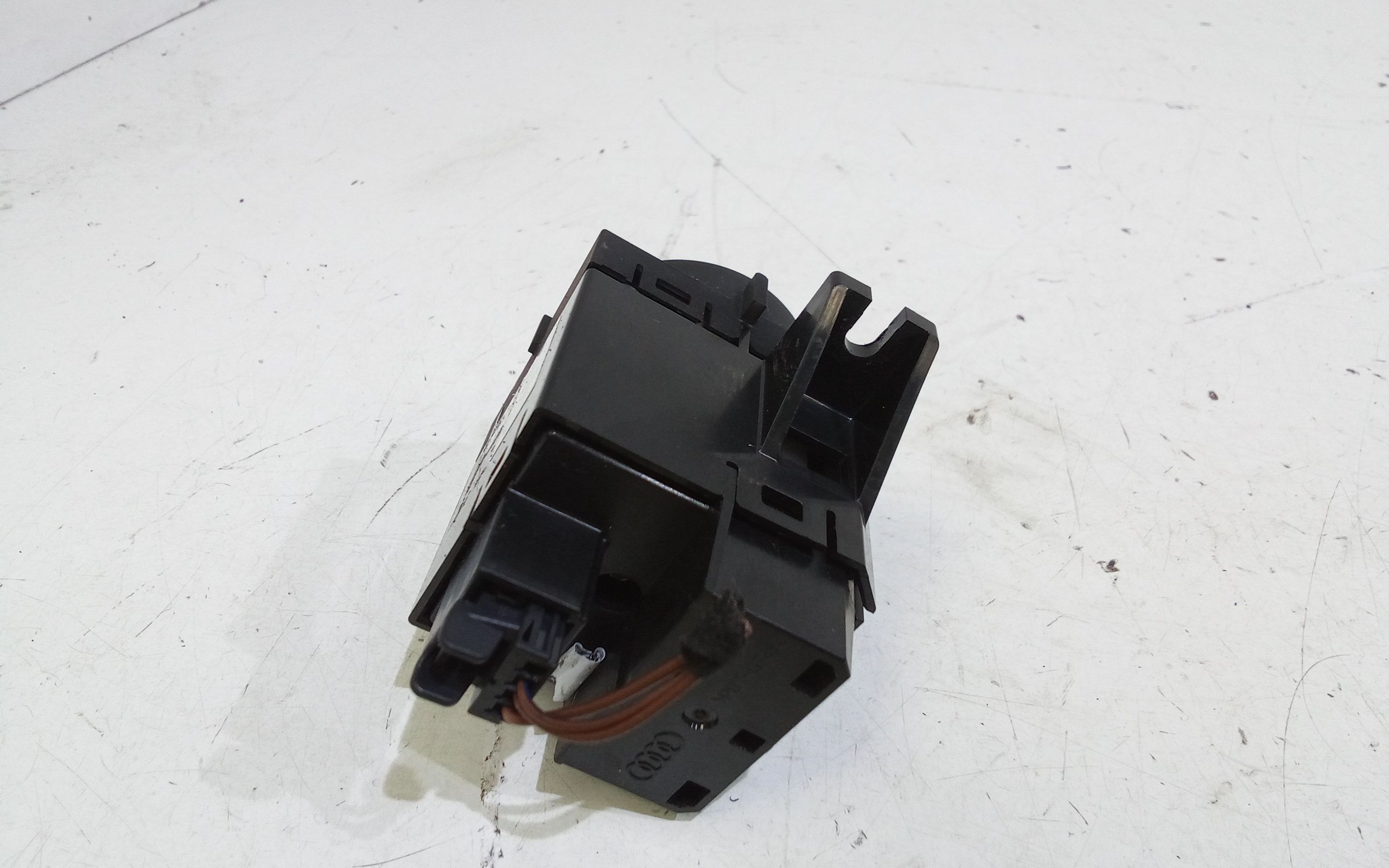 Leva comandi autoradio AUDI Q2 Serie (GAB) (16>)